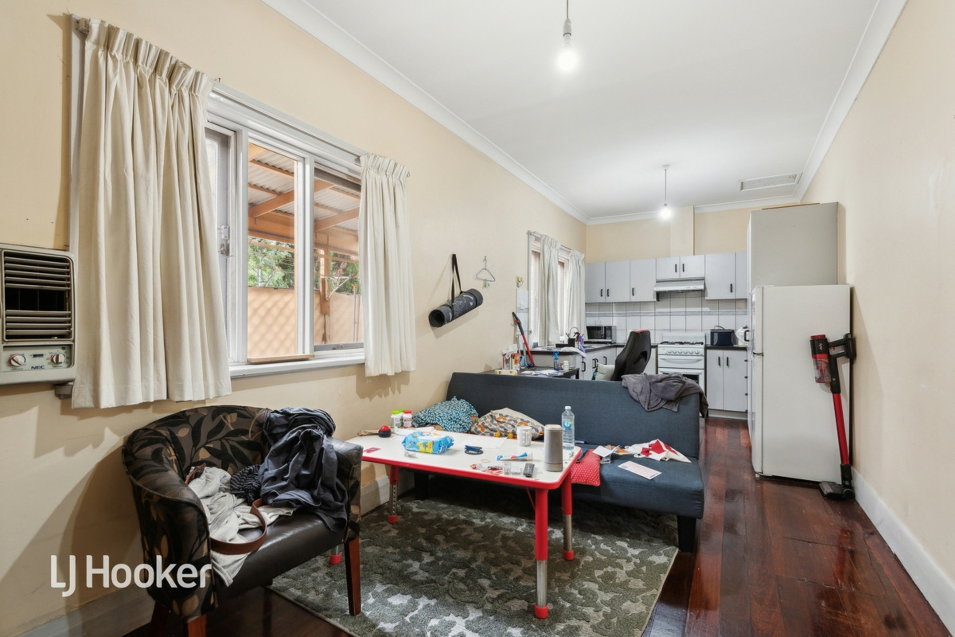 6 Ebor Avenue, MILE END