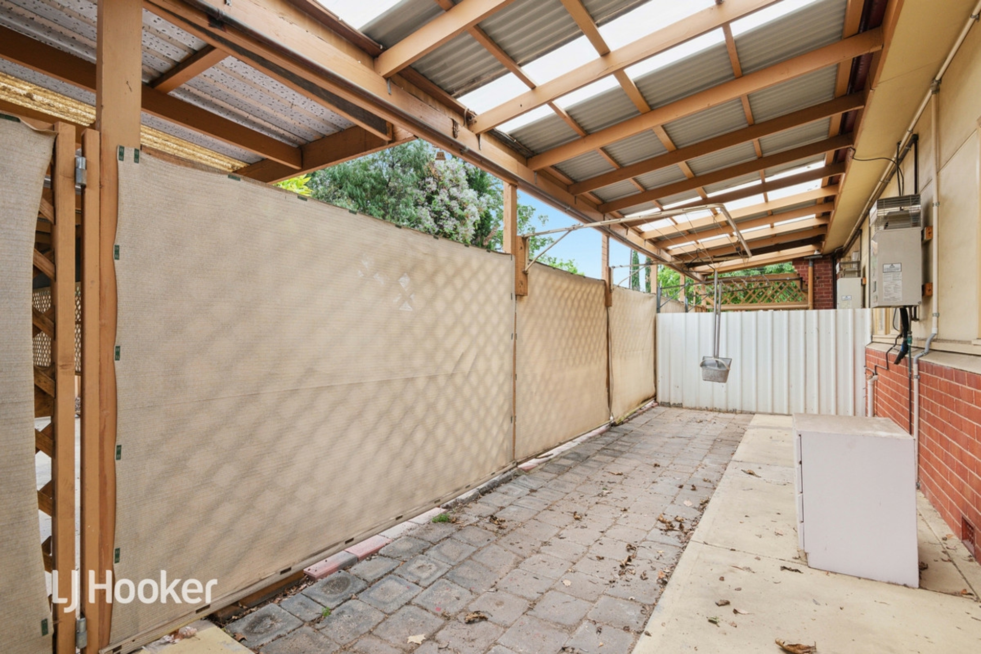 6 Ebor Avenue, MILE END