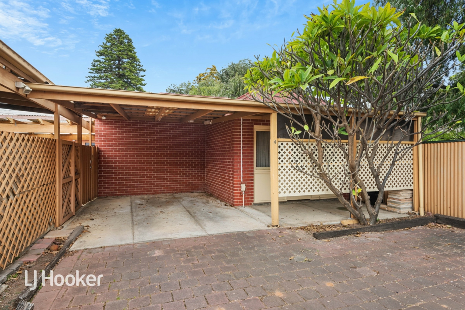 6 Ebor Avenue, MILE END