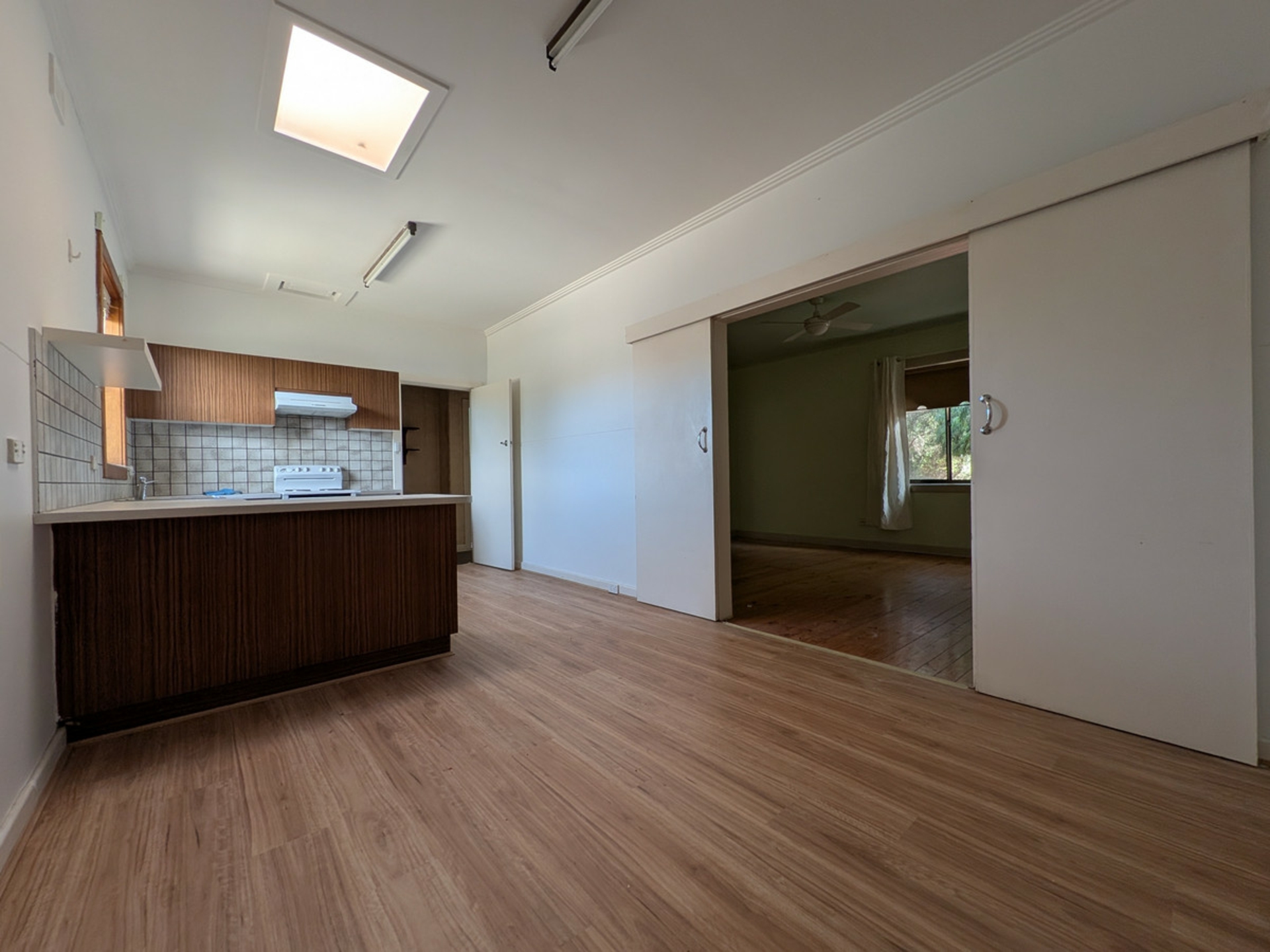 16 Strathfield Terrace, LARGS BAY