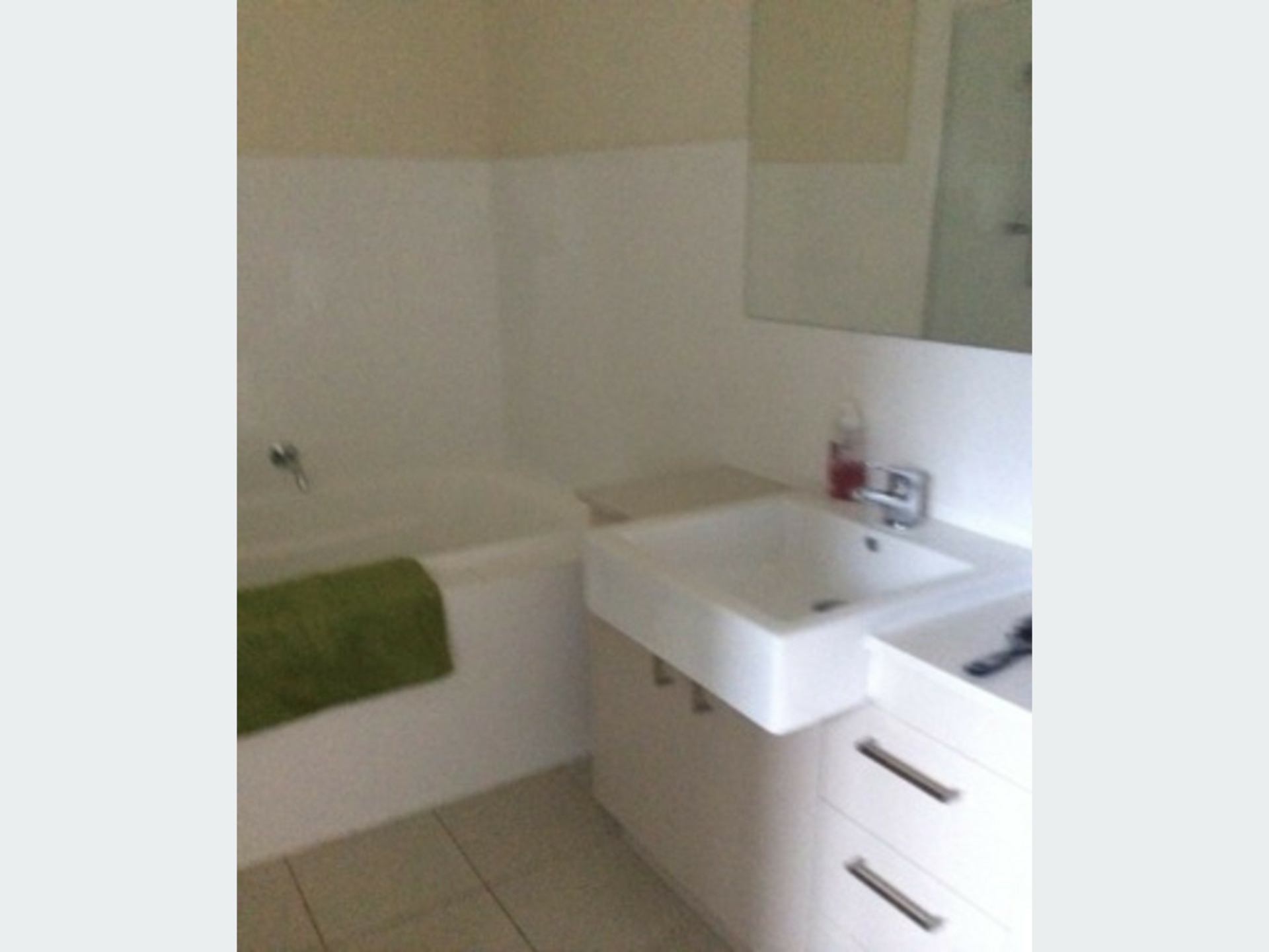 Room 2 at 62A Addison Road, PENNINGTON