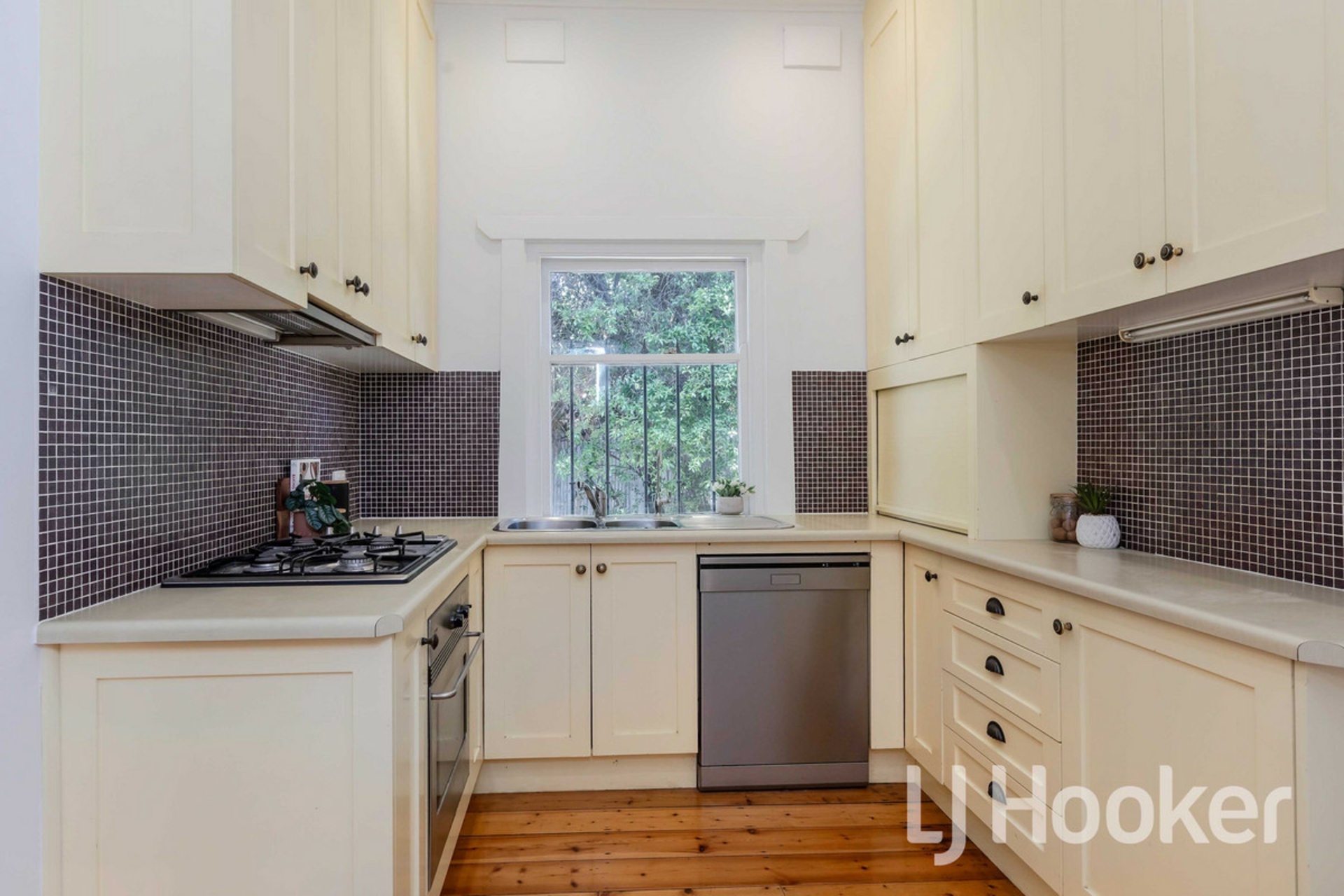 1/21a Tarragon Street, MILE END