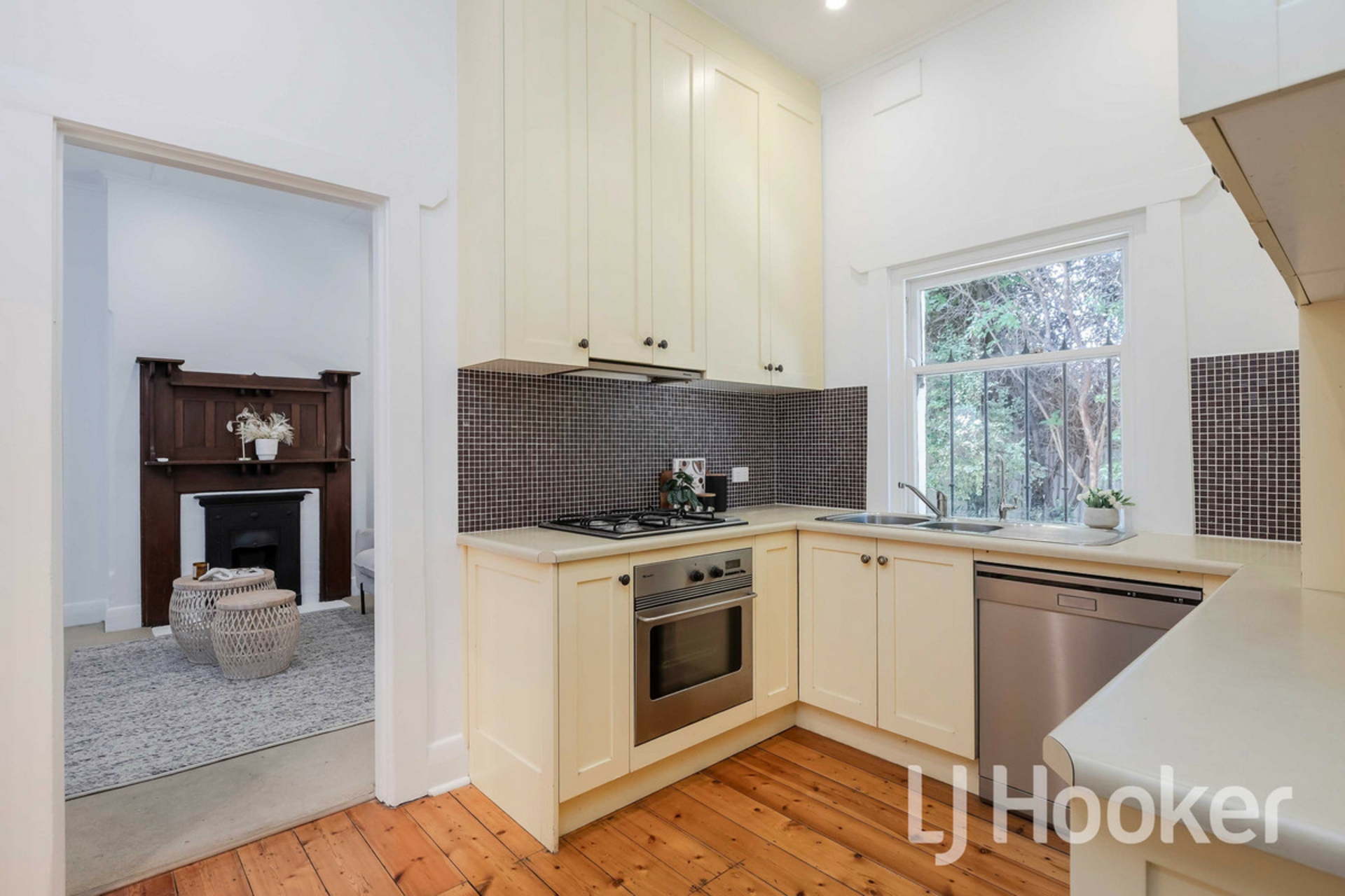 1/21a Tarragon Street, MILE END