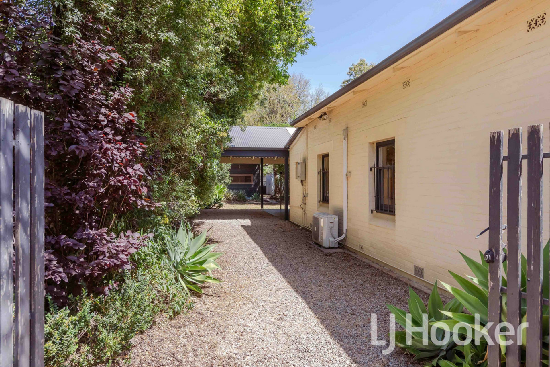 1/21a Tarragon Street, MILE END