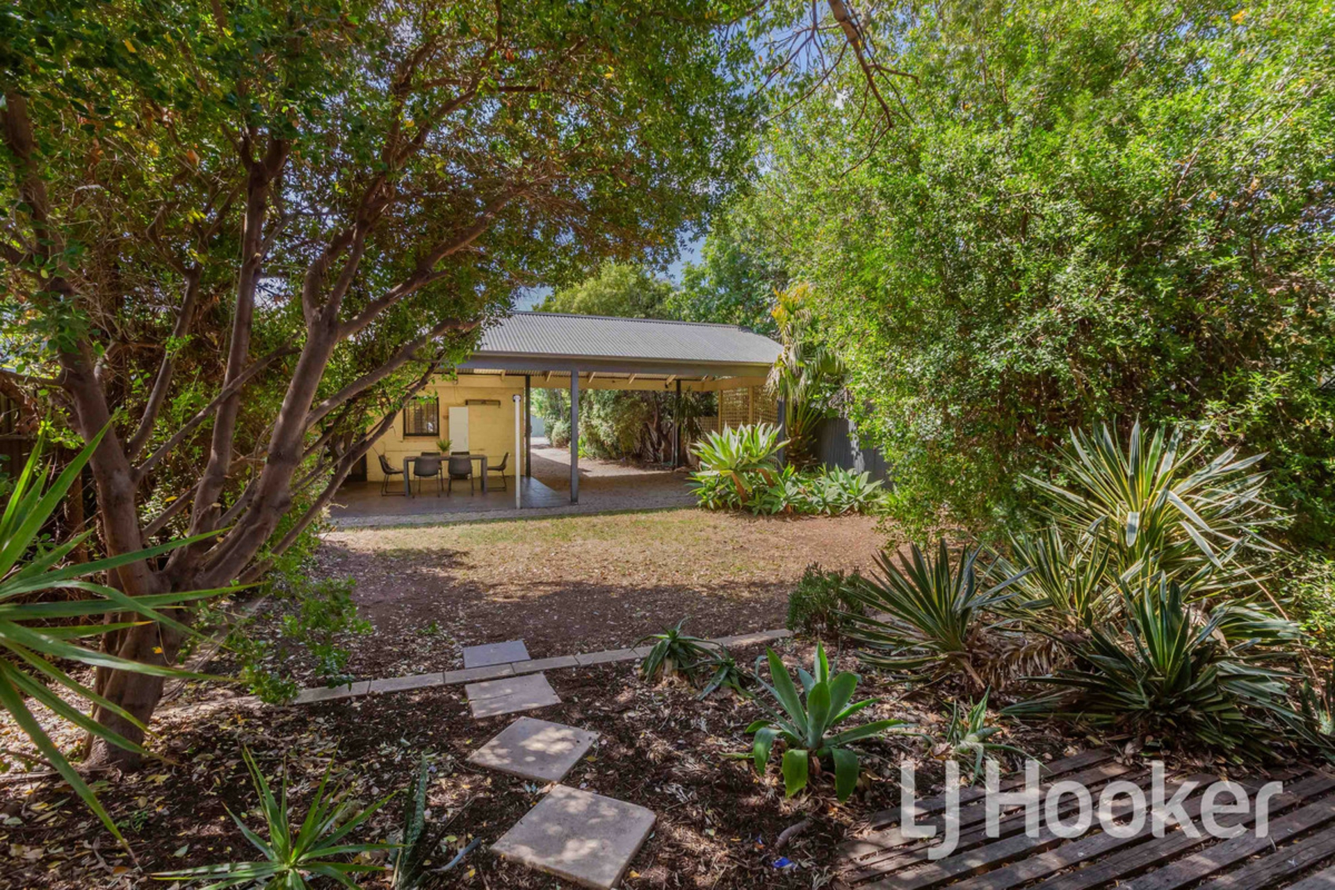 1/21a Tarragon Street, MILE END