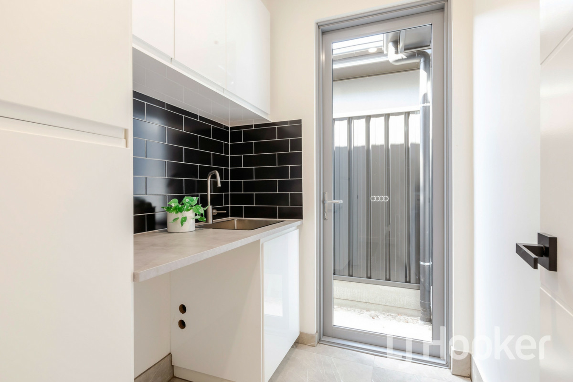6 Thompson Avenue, NORTHFIELD