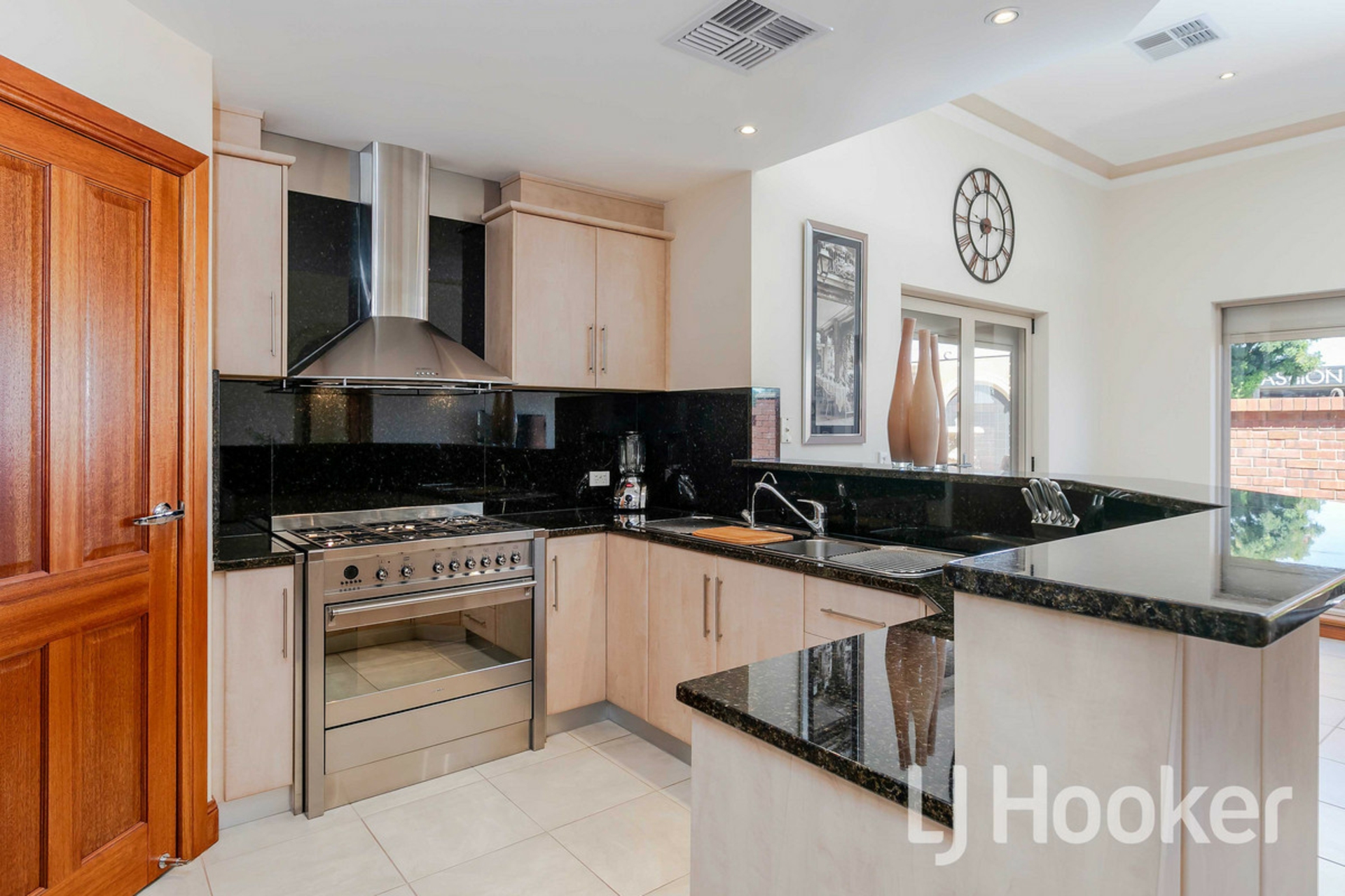 3 Grange Court, FINDON