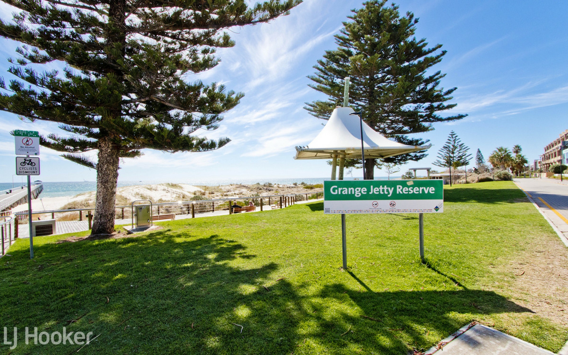 3 Grange Court, FINDON