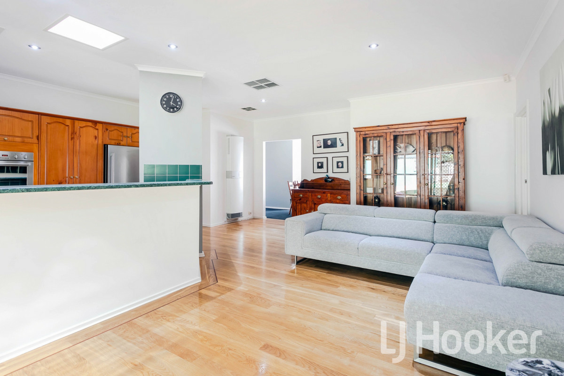 8 Woodland Court, HIGHBURY