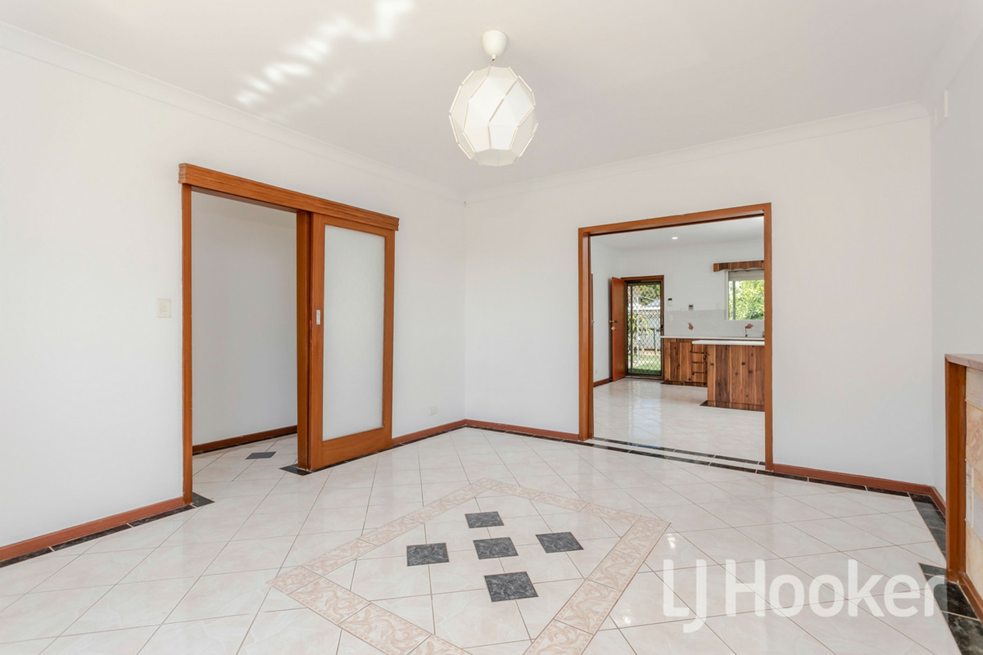 83 Alfred Road, WEST CROYDON