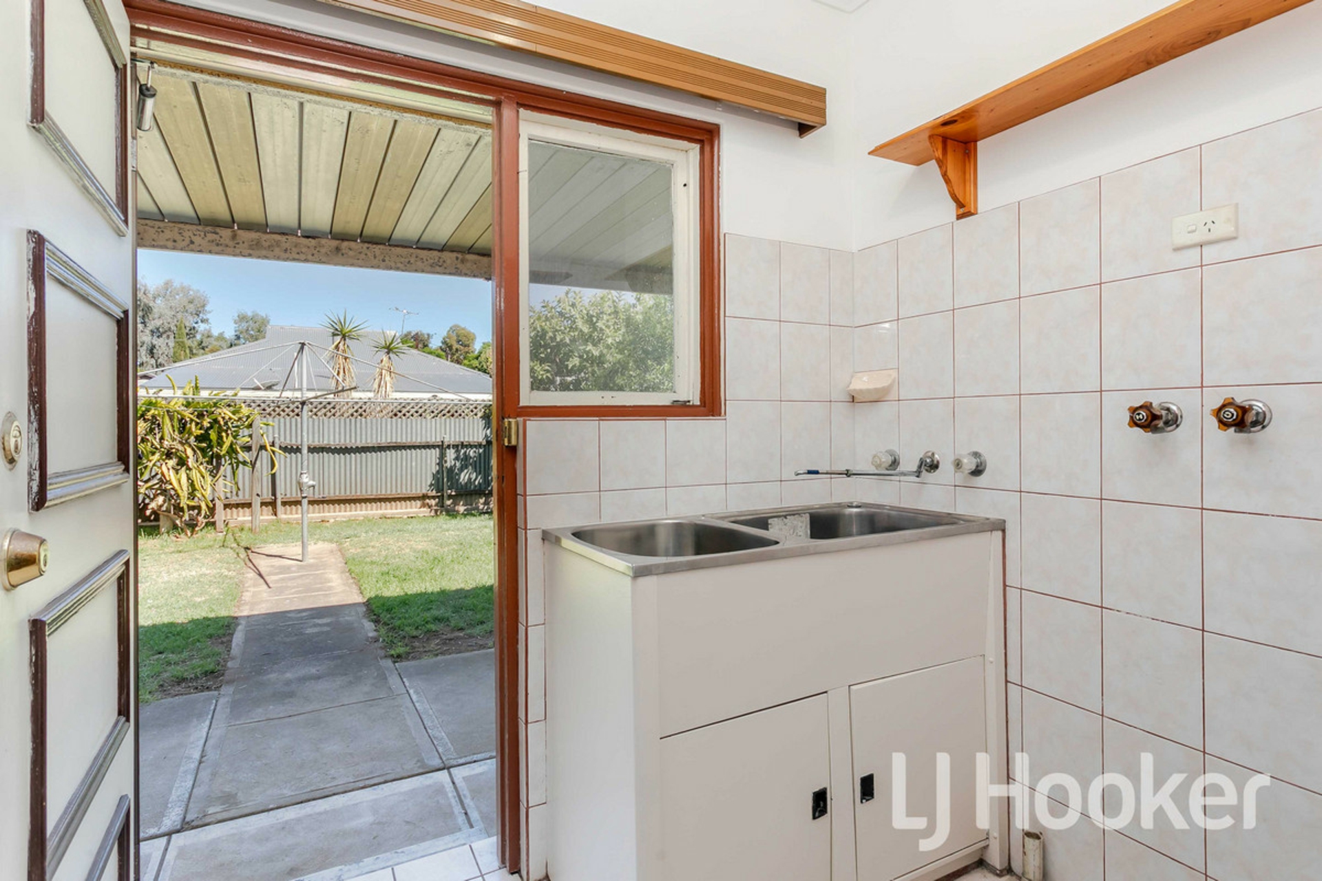 83 Alfred Road, WEST CROYDON