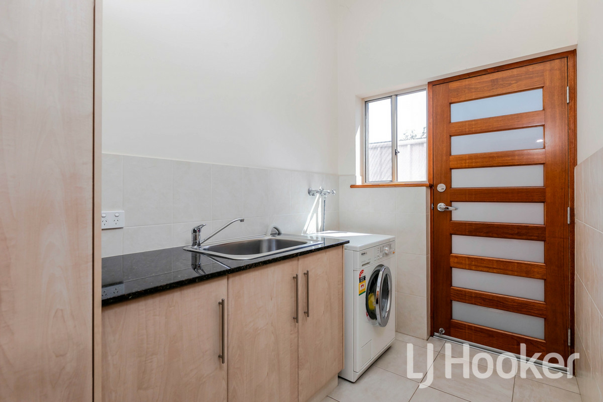 3 Grange Court, FINDON