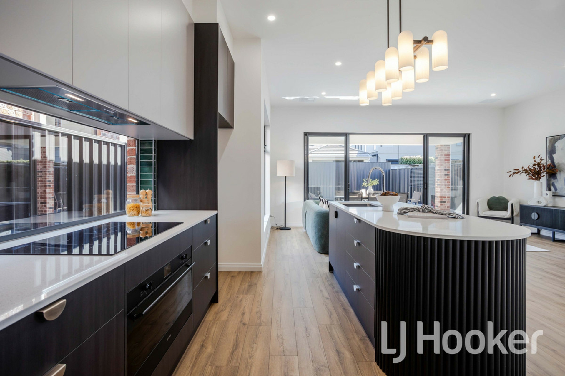 184 Frederick Road — photo 10 of 30