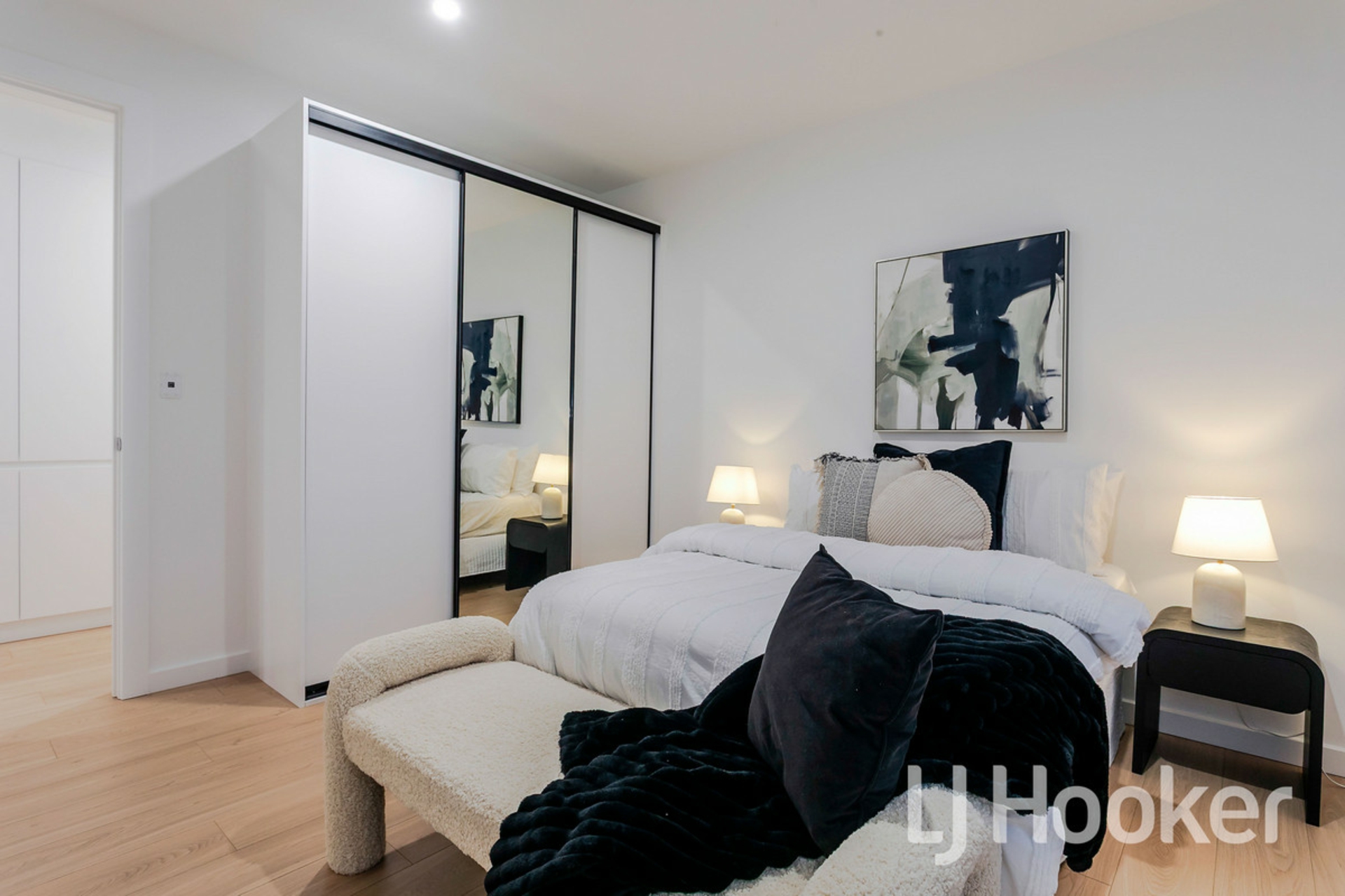 8 Gladstone Avenue — photo 7 of 15