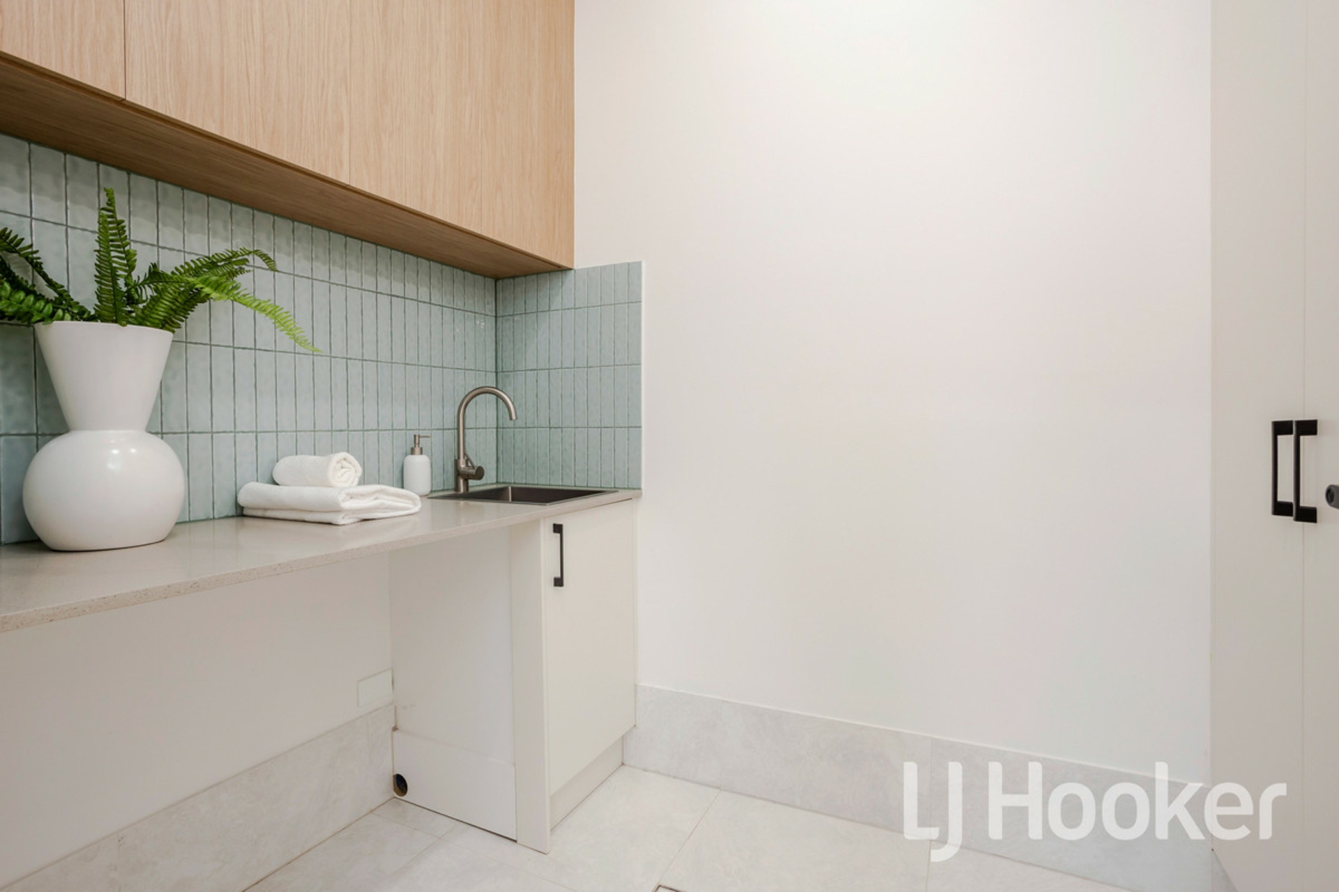 14 Ballara Street — photo 10 of 23
