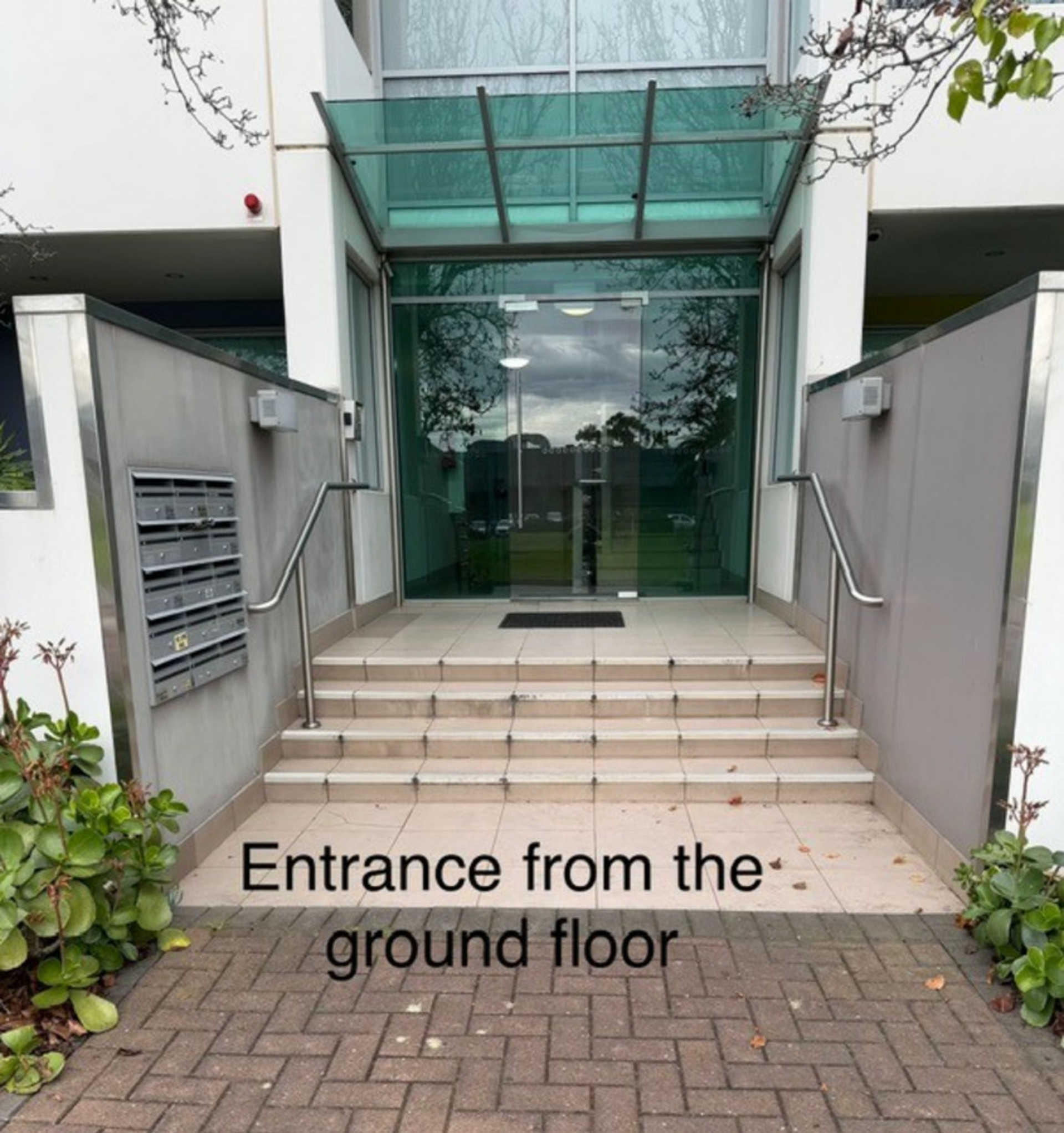 24/1 Burt Avenue — photo 4 of 28