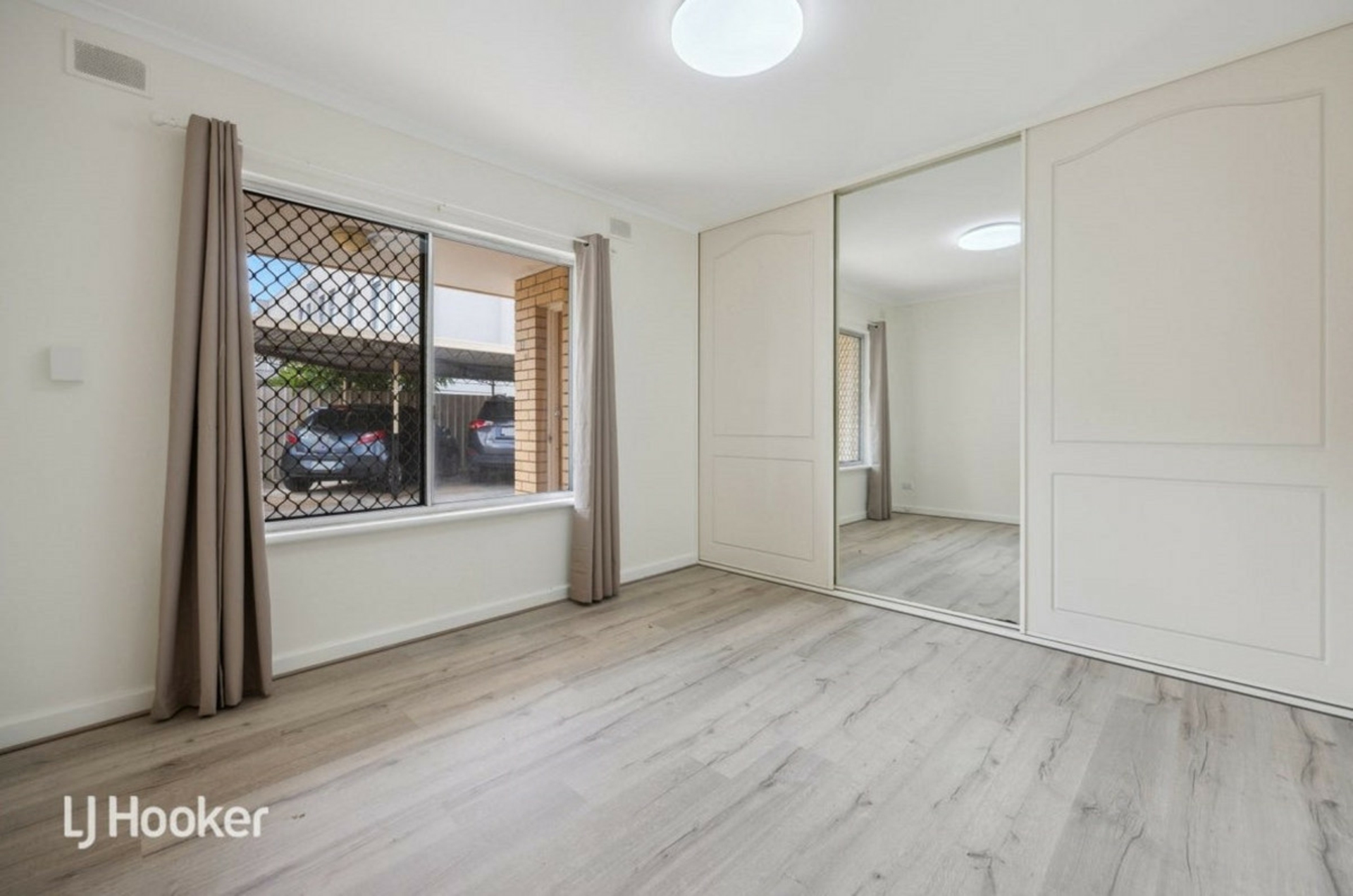 2/1 Patricia Street — photo 4 of 9