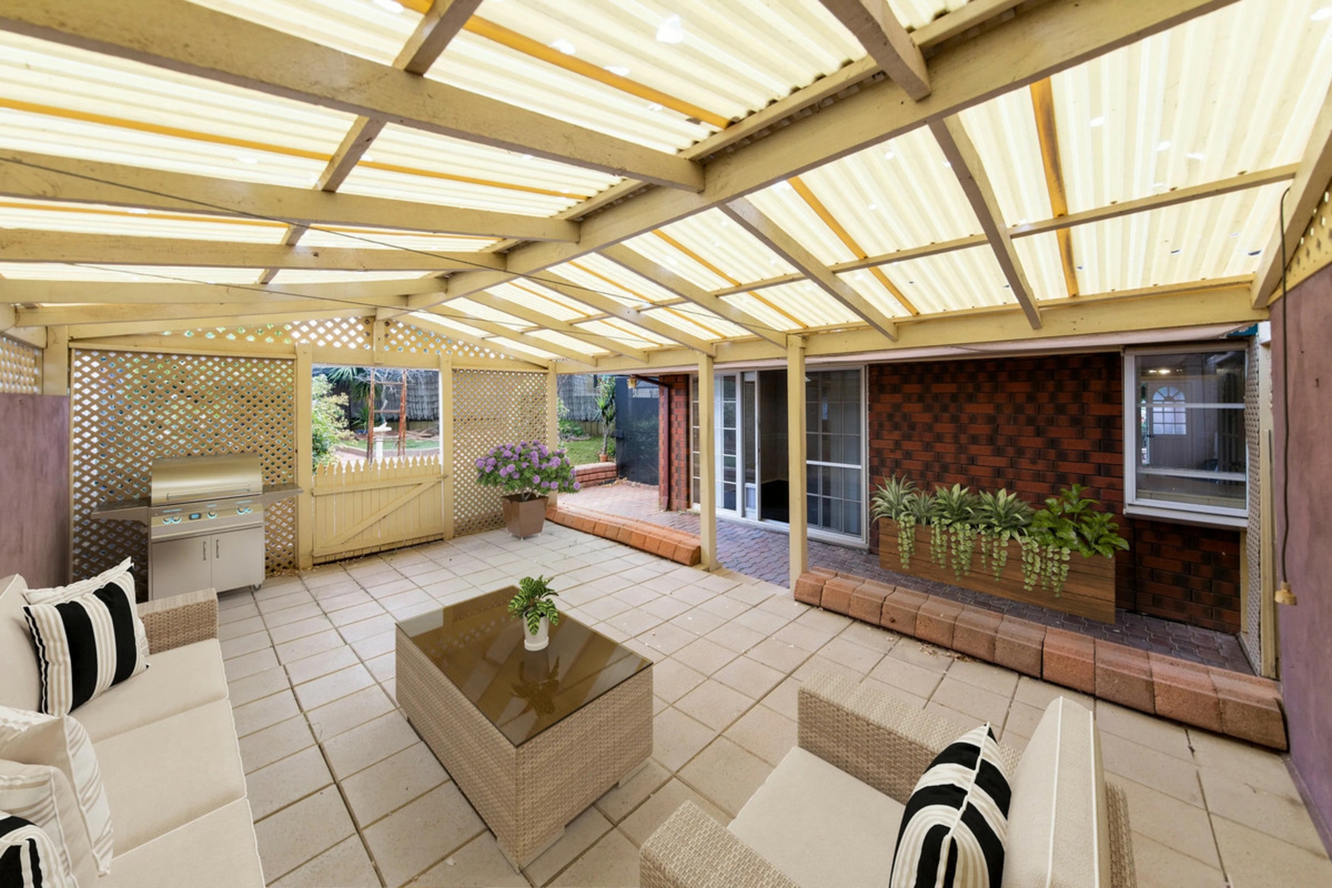 31 Otama Court — photo 4 of 15