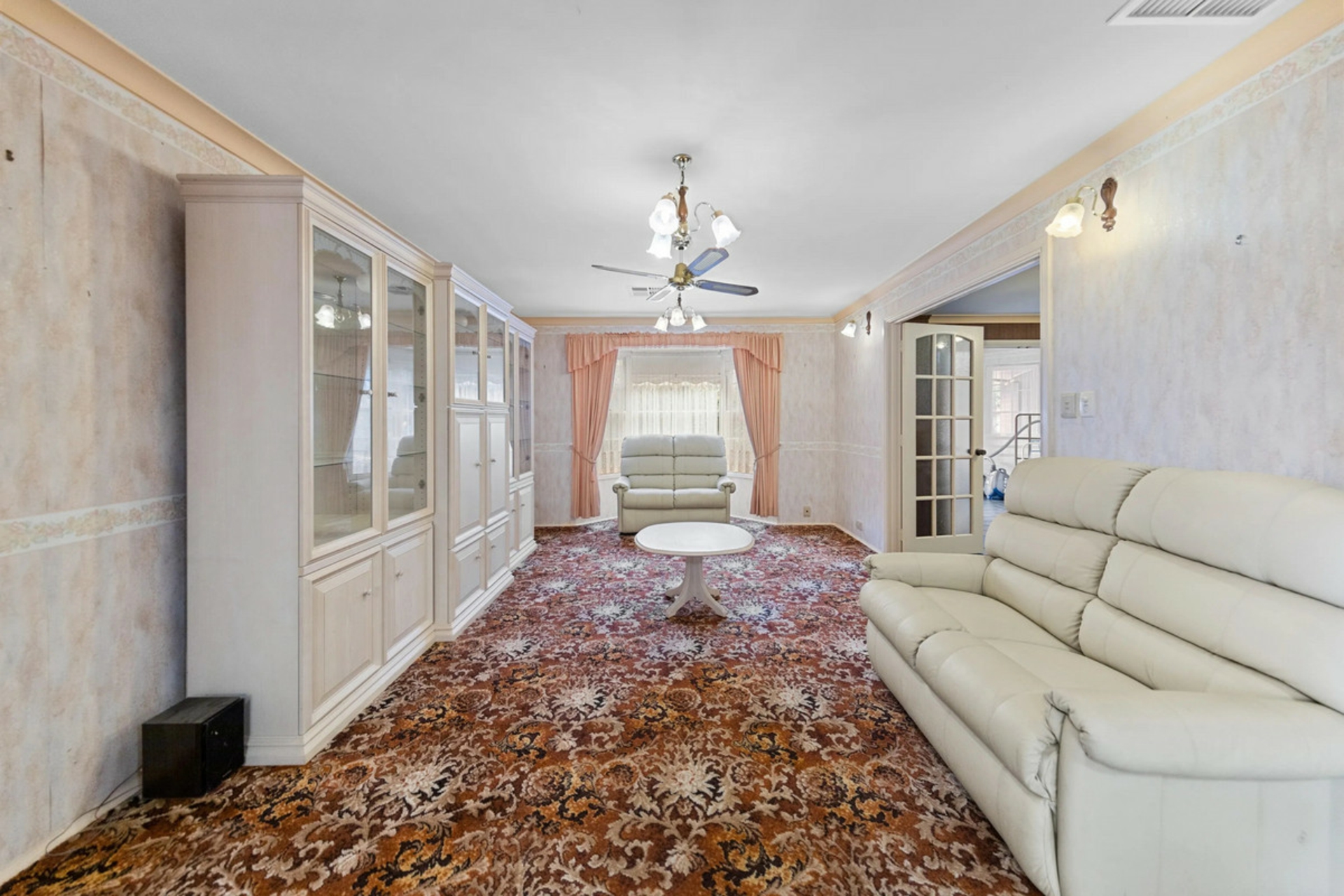 31 Otama Court — photo 8 of 15