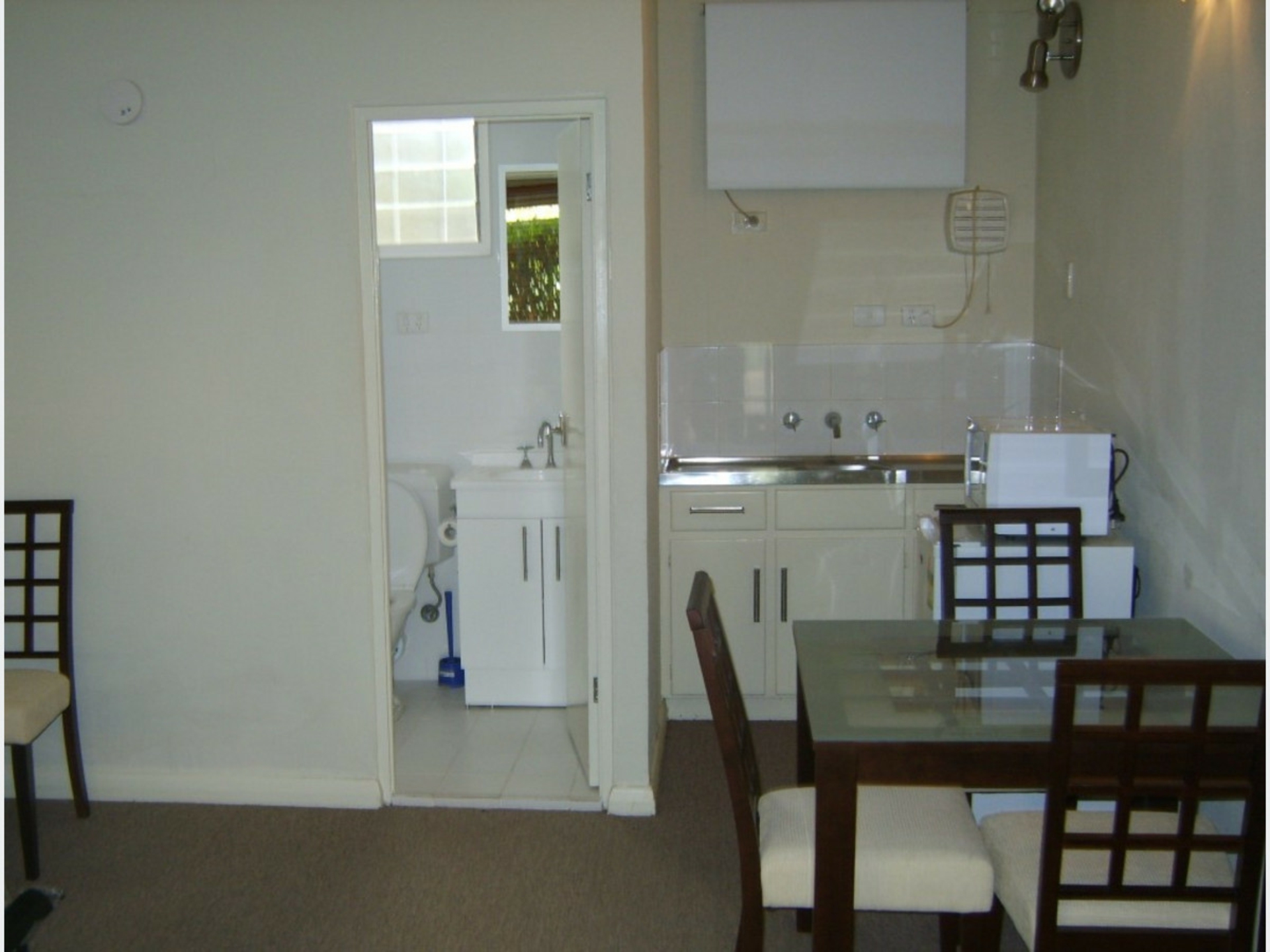 2/132 Conyngham Street — photo 4 of 8
