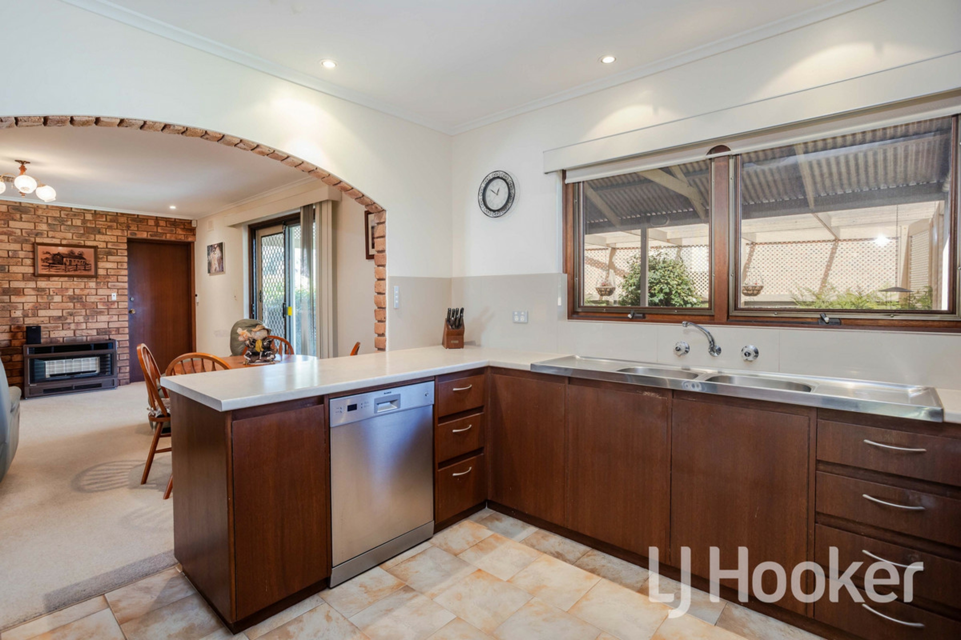 8 Fairmont Avenue — photo 10 of 30