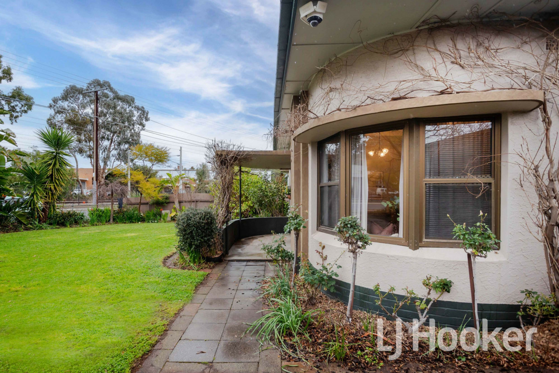 39 Railway Terrace — photo 2 of 16