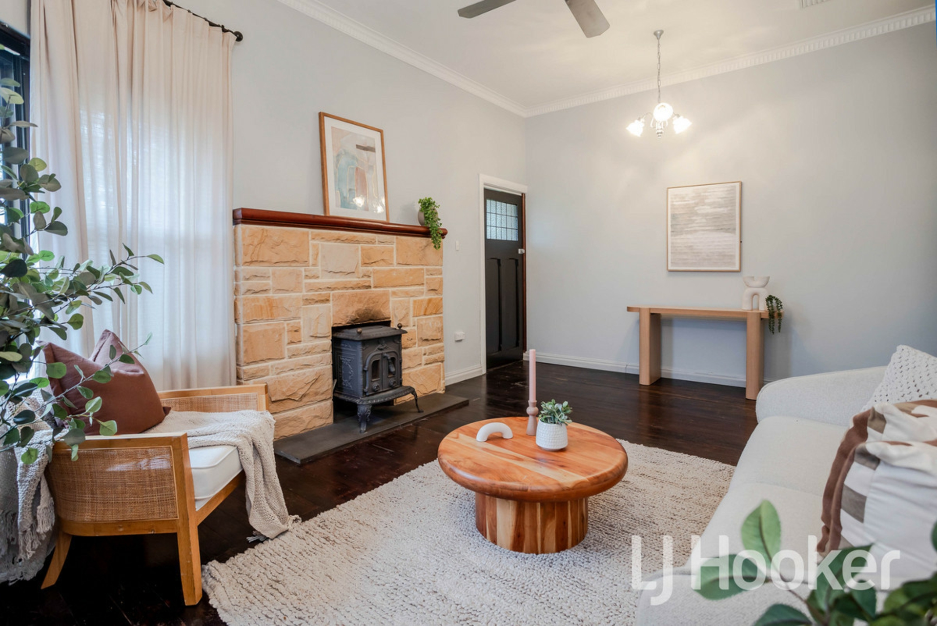 39 Railway Terrace — photo 4 of 16