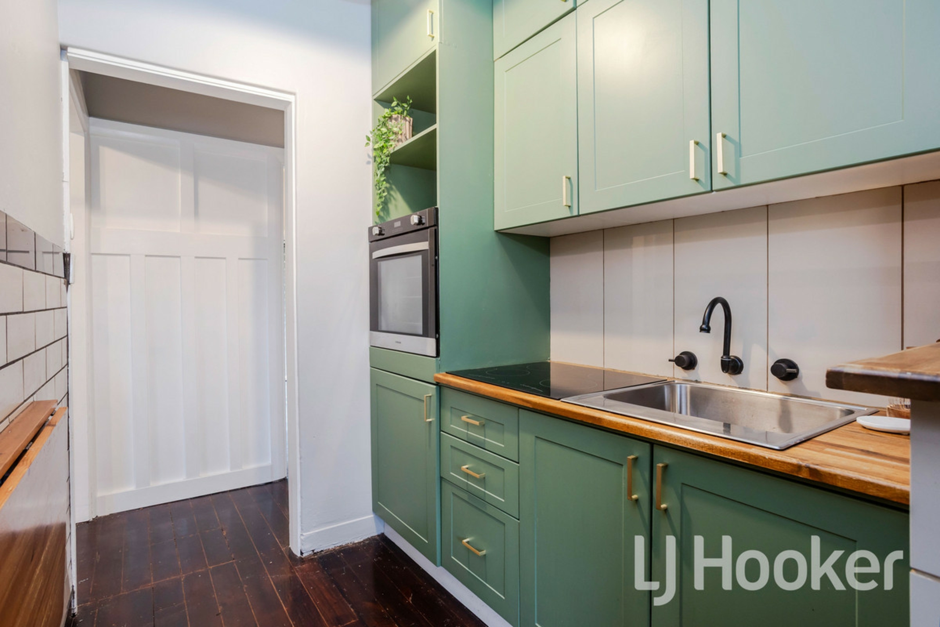 39 Railway Terrace — photo 6 of 16