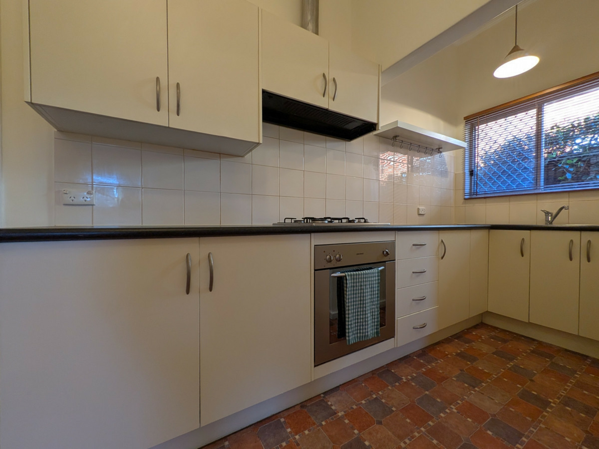 26A Victoria Street — photo 9 of 16