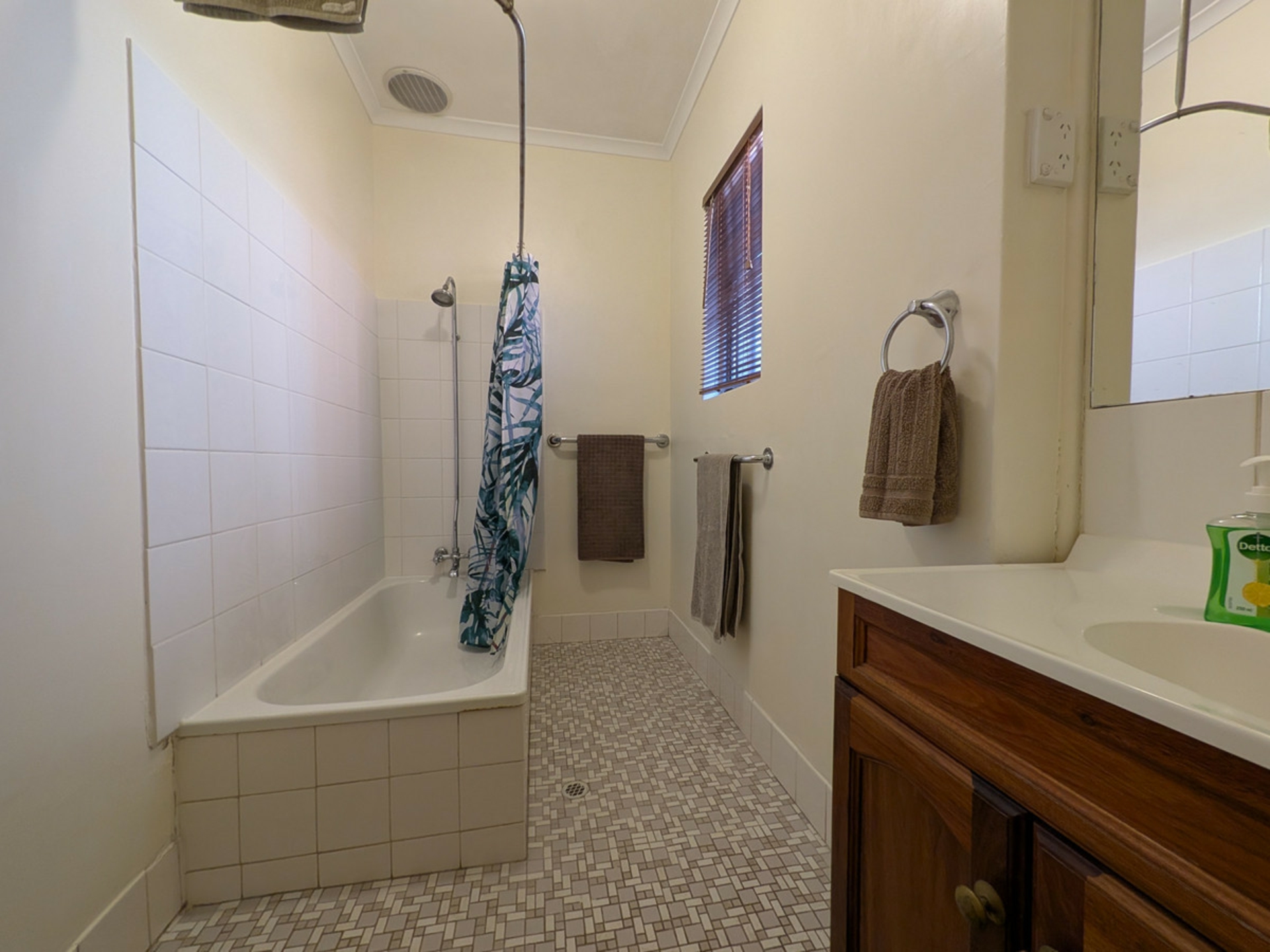26A Victoria Street — photo 12 of 16