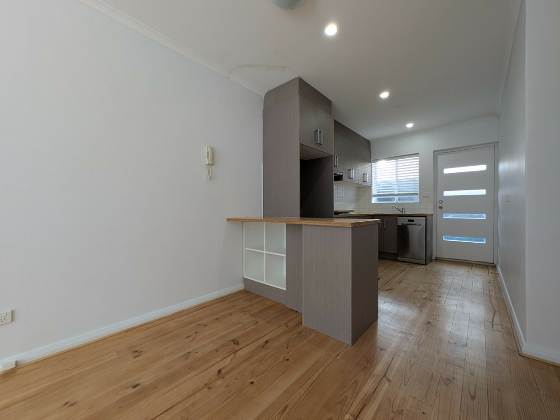 2/78 Bower Road — photo 4 of 11