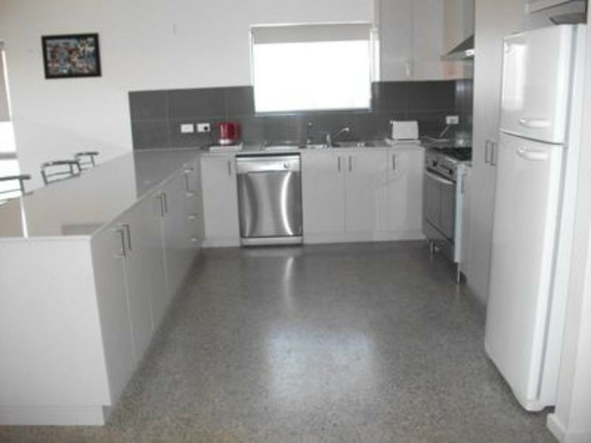 62A/Room 3 Addison Road — photo 4 of 10