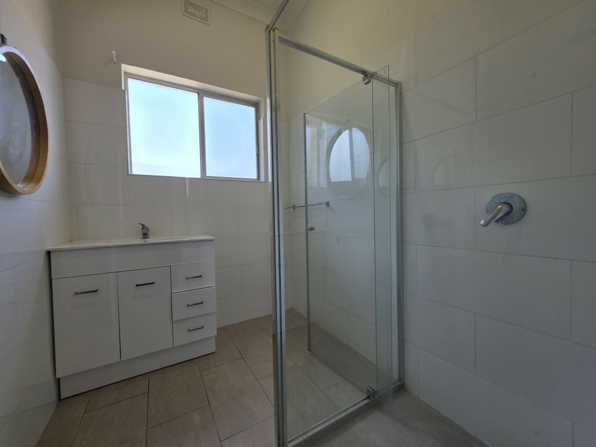 500 Torrens Road — photo 3 of 10