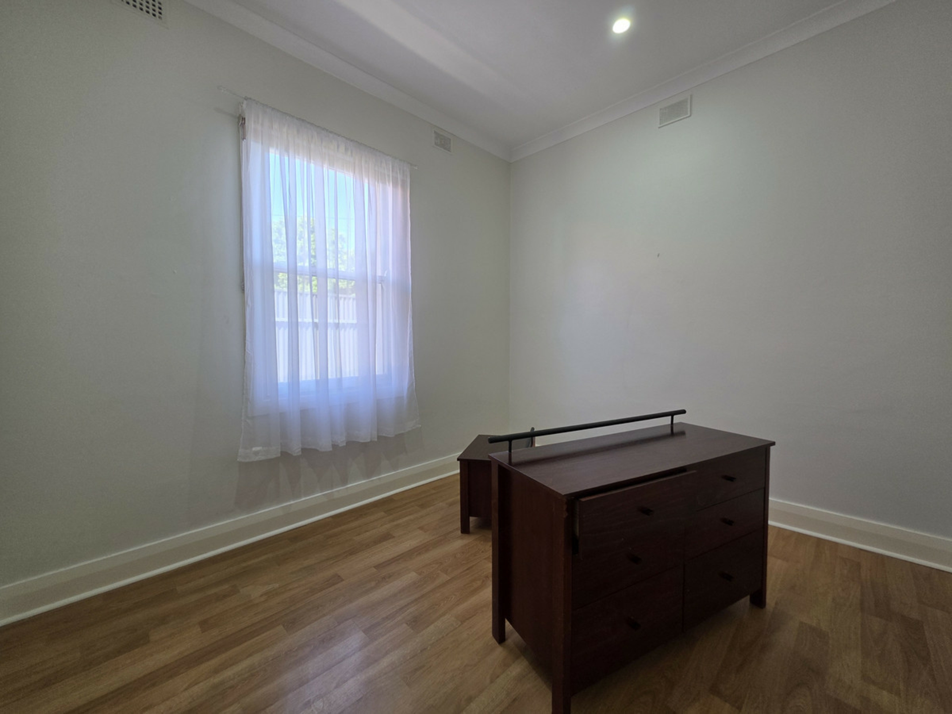 500 Torrens Road — photo 5 of 10