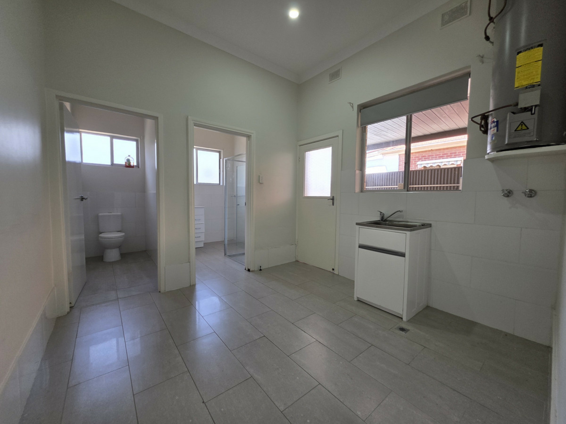 500 Torrens Road — photo 7 of 10