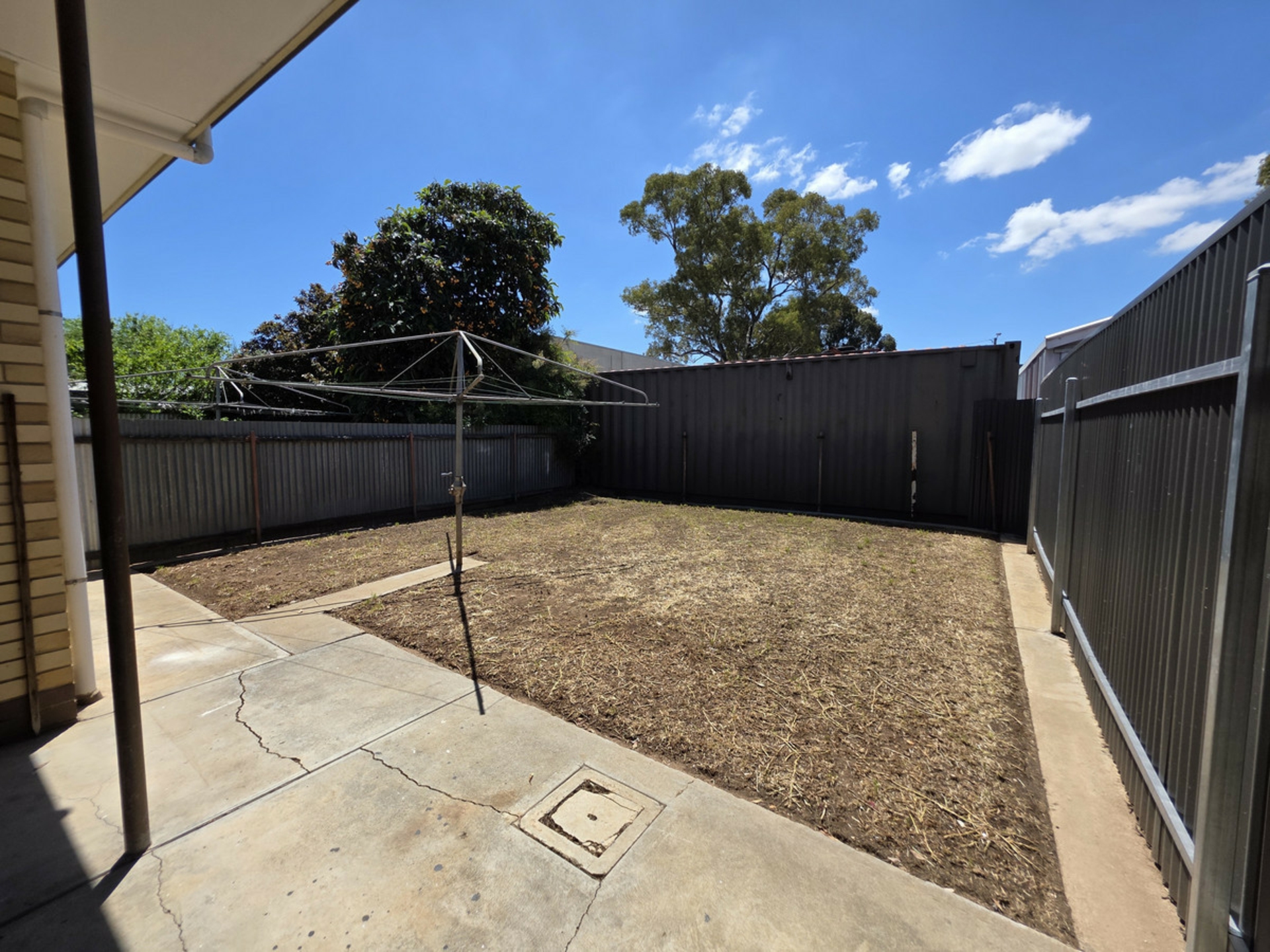 500 Torrens Road — photo 10 of 10