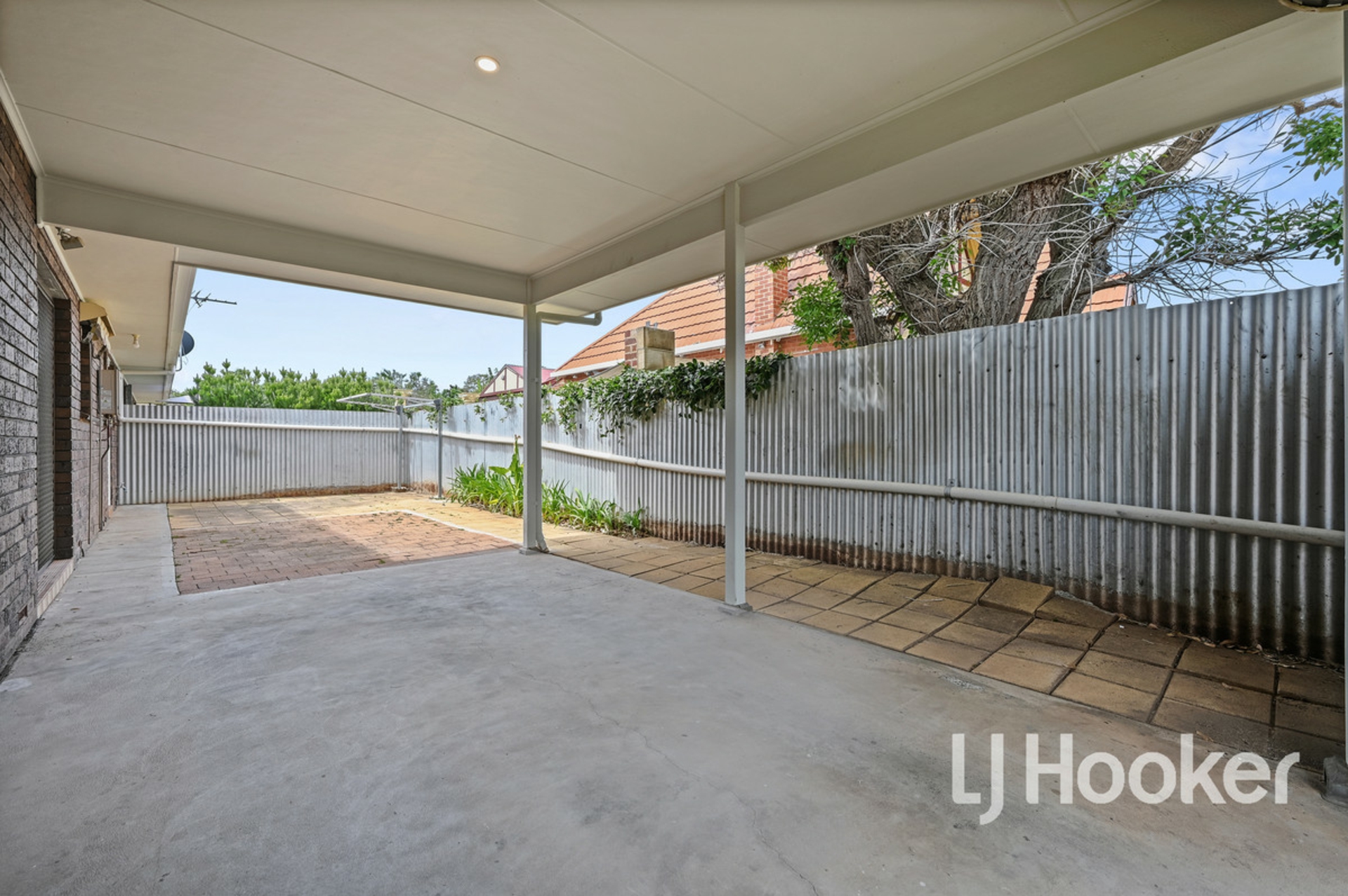 1/89 Osbourne Avenue — photo 11 of 12