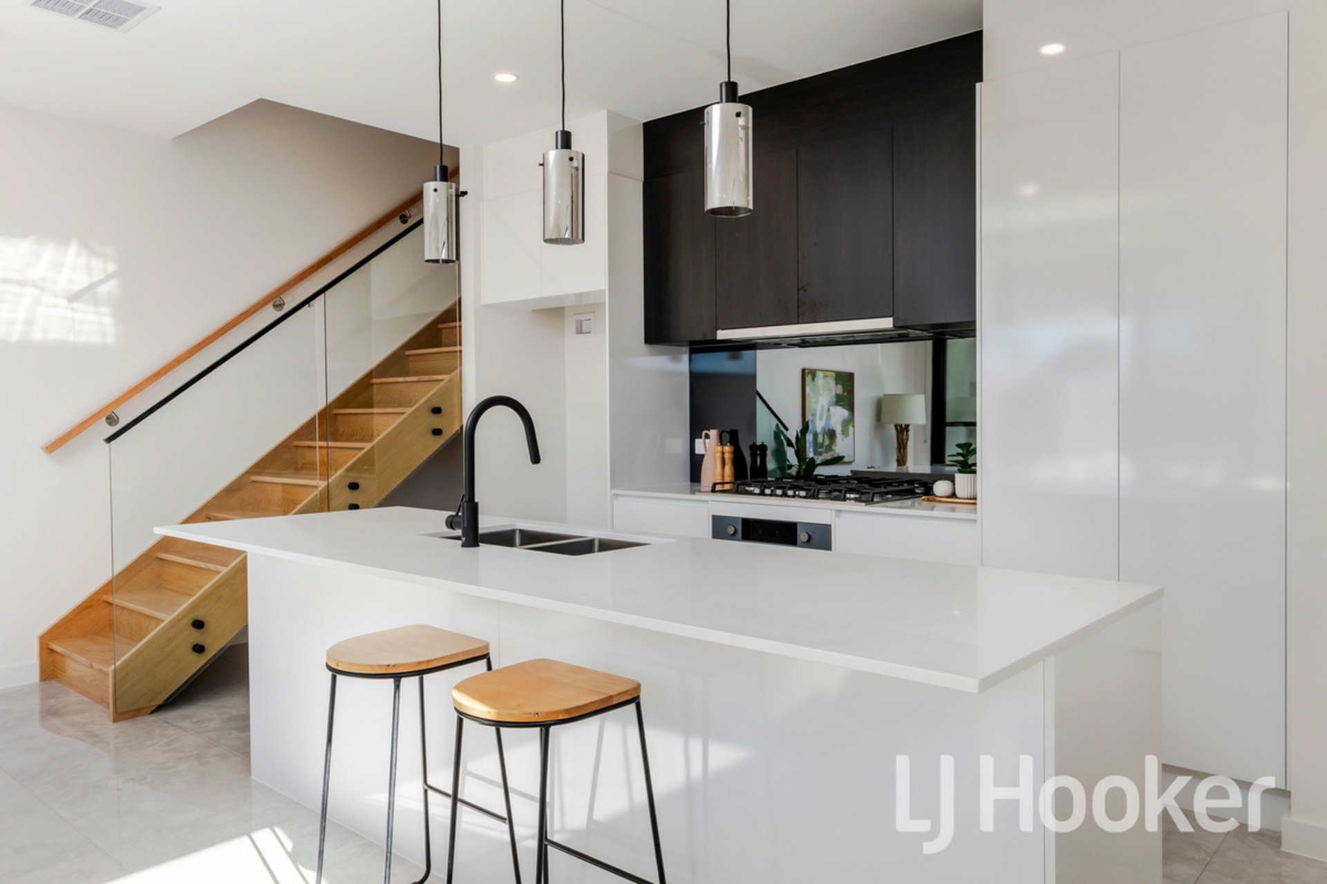 1/63 Millicent Street — photo 4 of 22