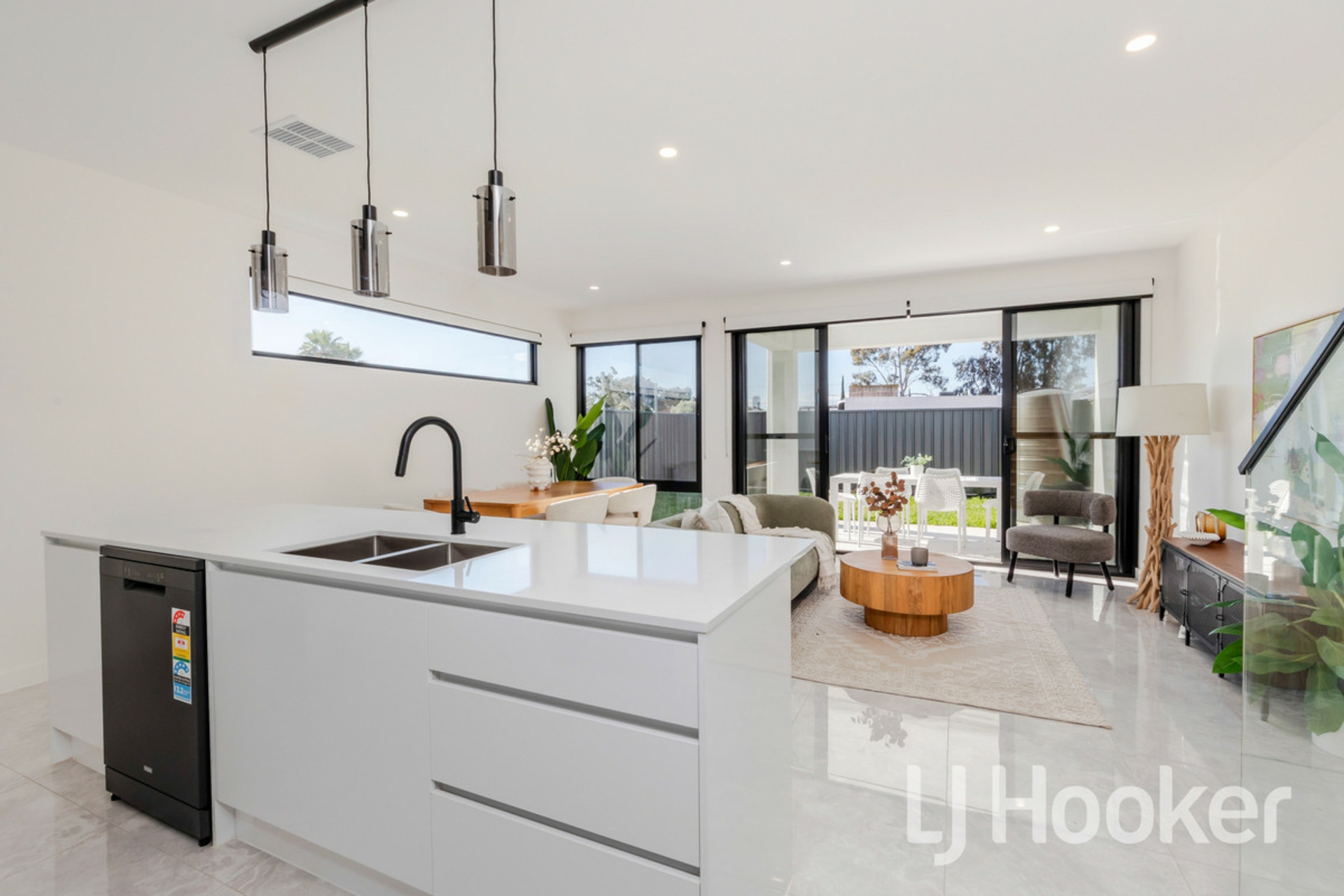 1/63 Millicent Street — photo 7 of 22