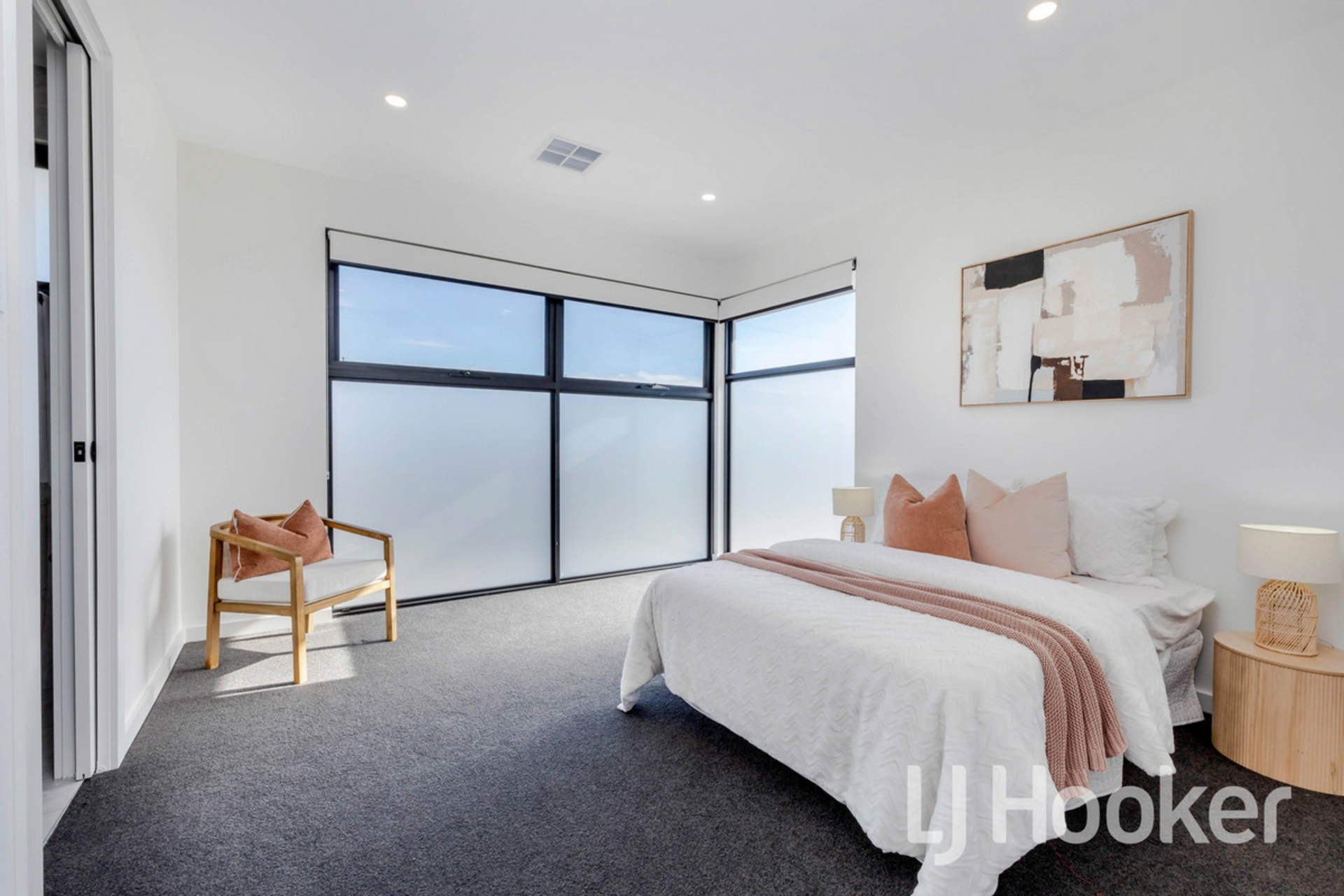 1/63 Millicent Street — photo 11 of 22