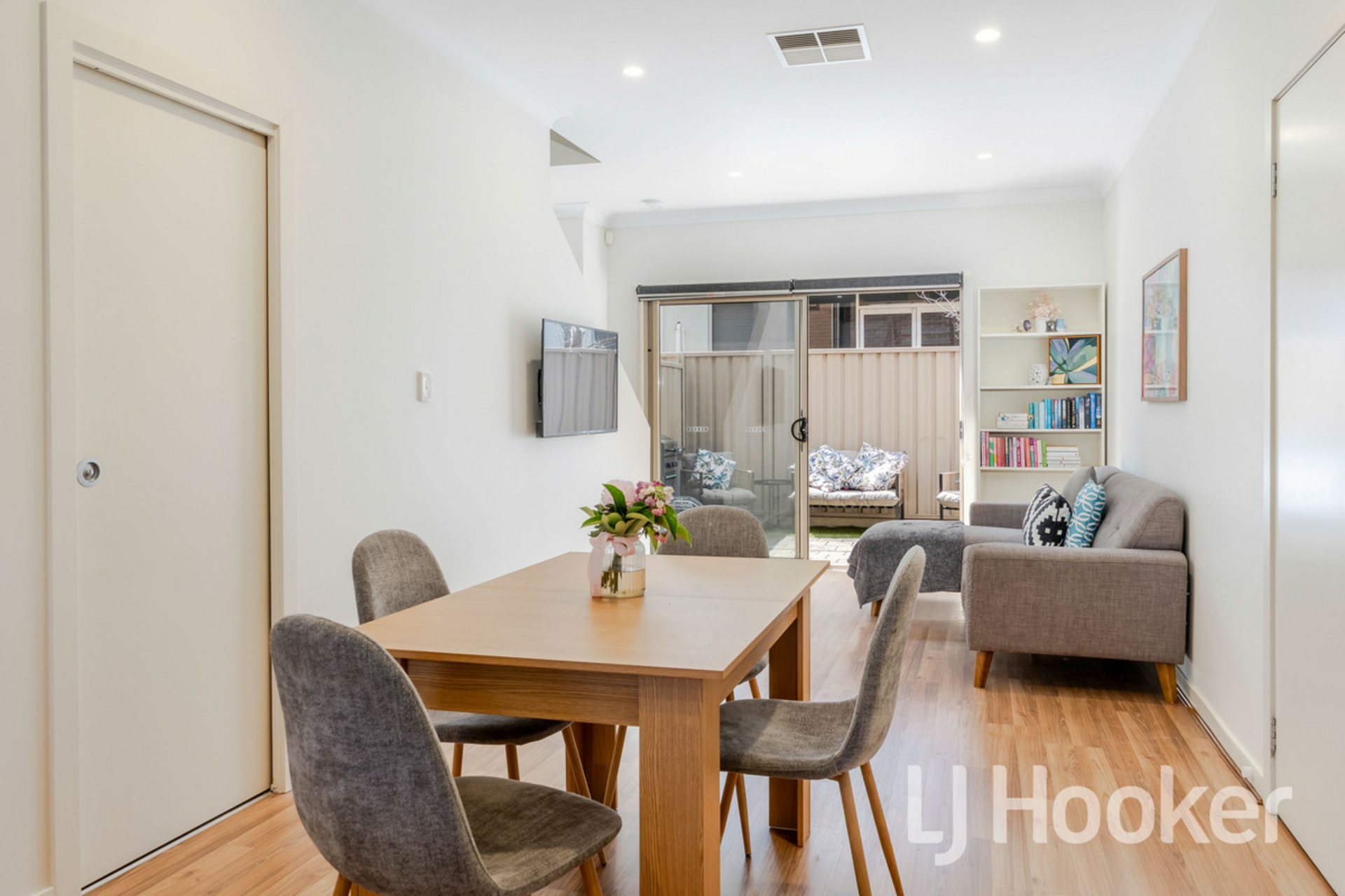 3/2A Garth Street — photo 2 of 15
