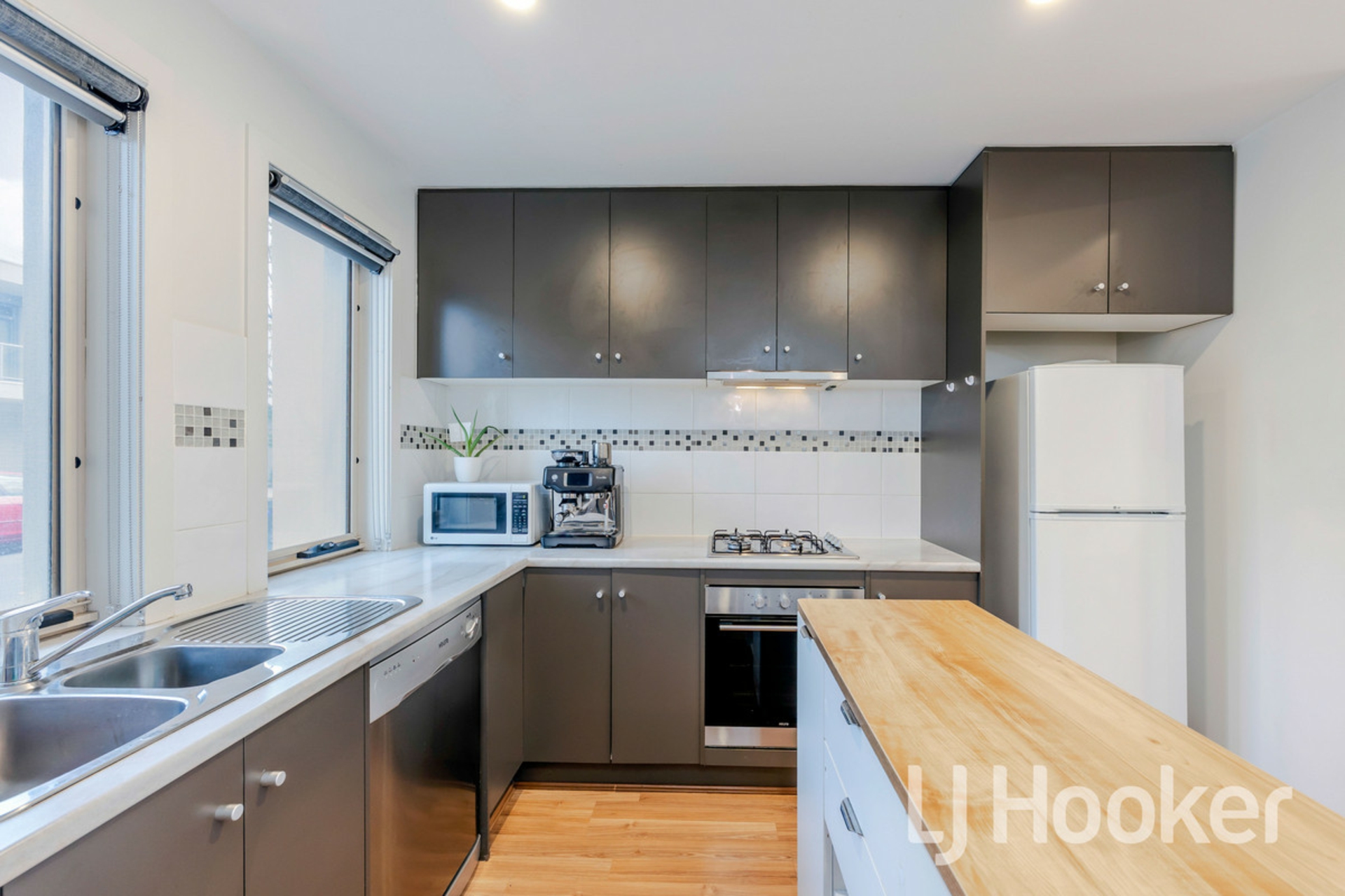 3/2A Garth Street — photo 5 of 15