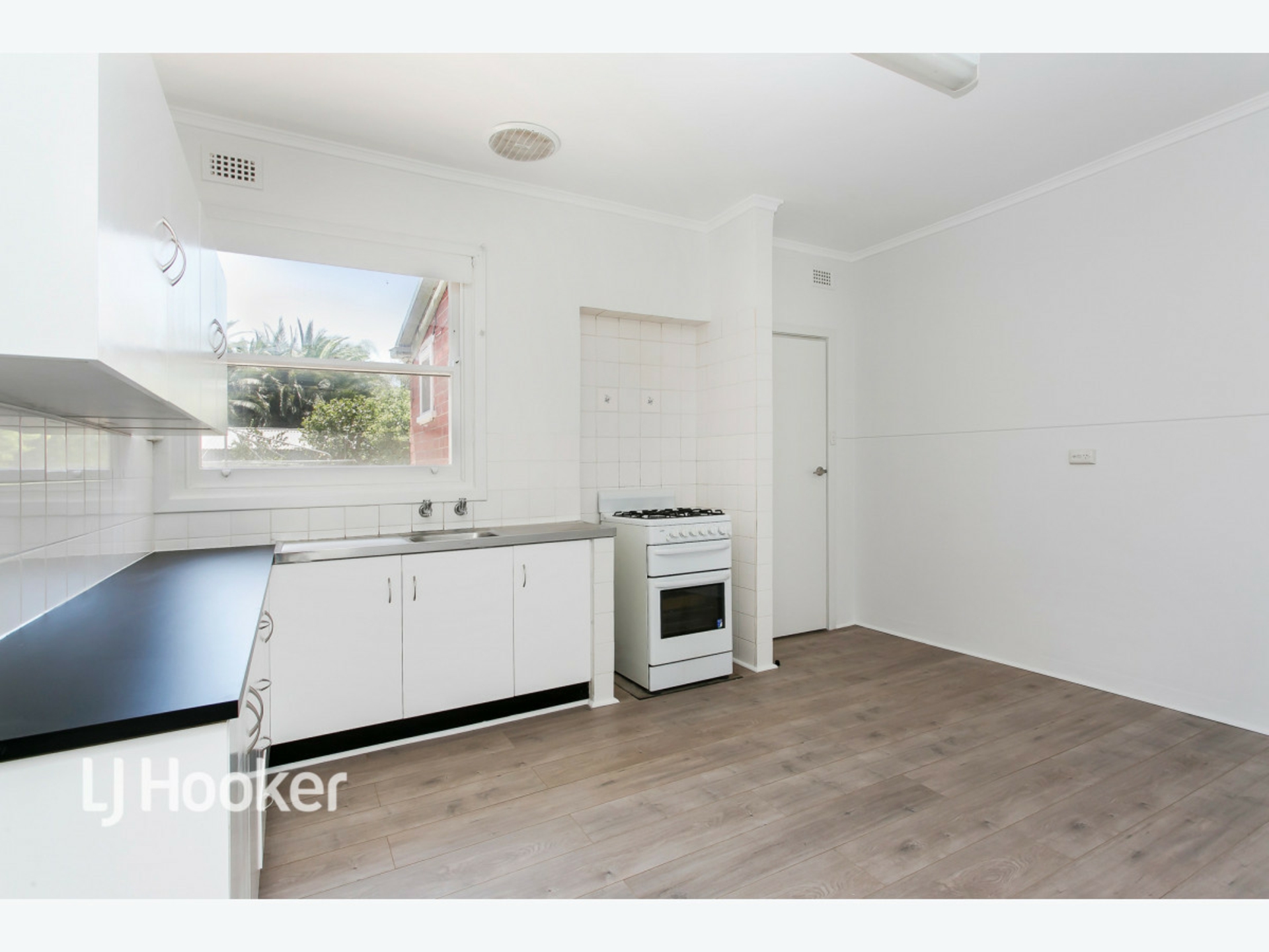 20 Victor Street — photo 2 of 14