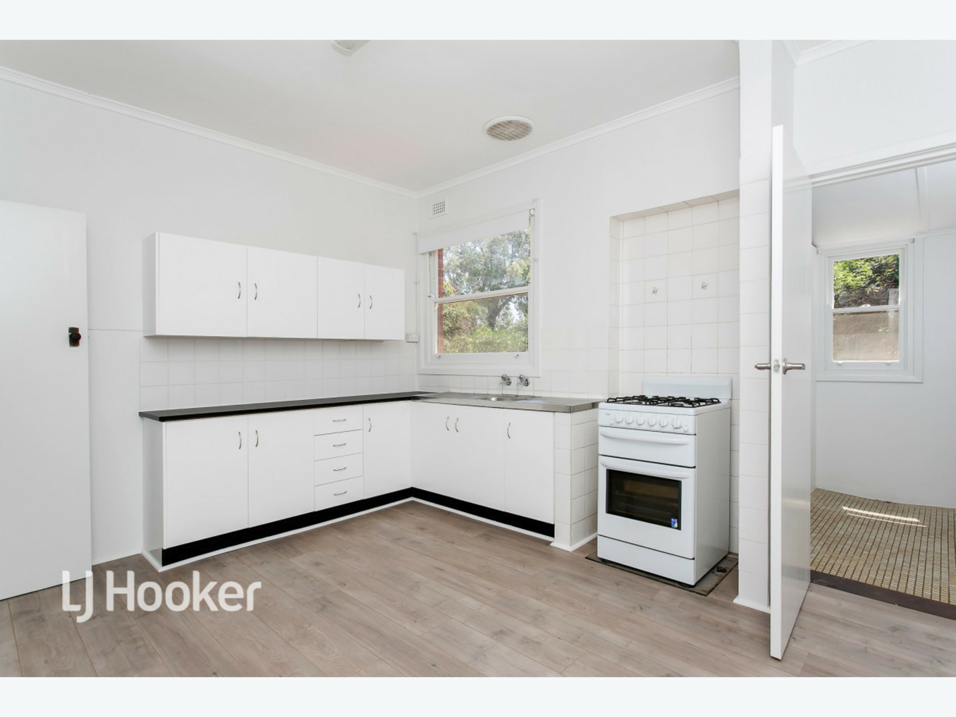20 Victor Street — photo 3 of 14