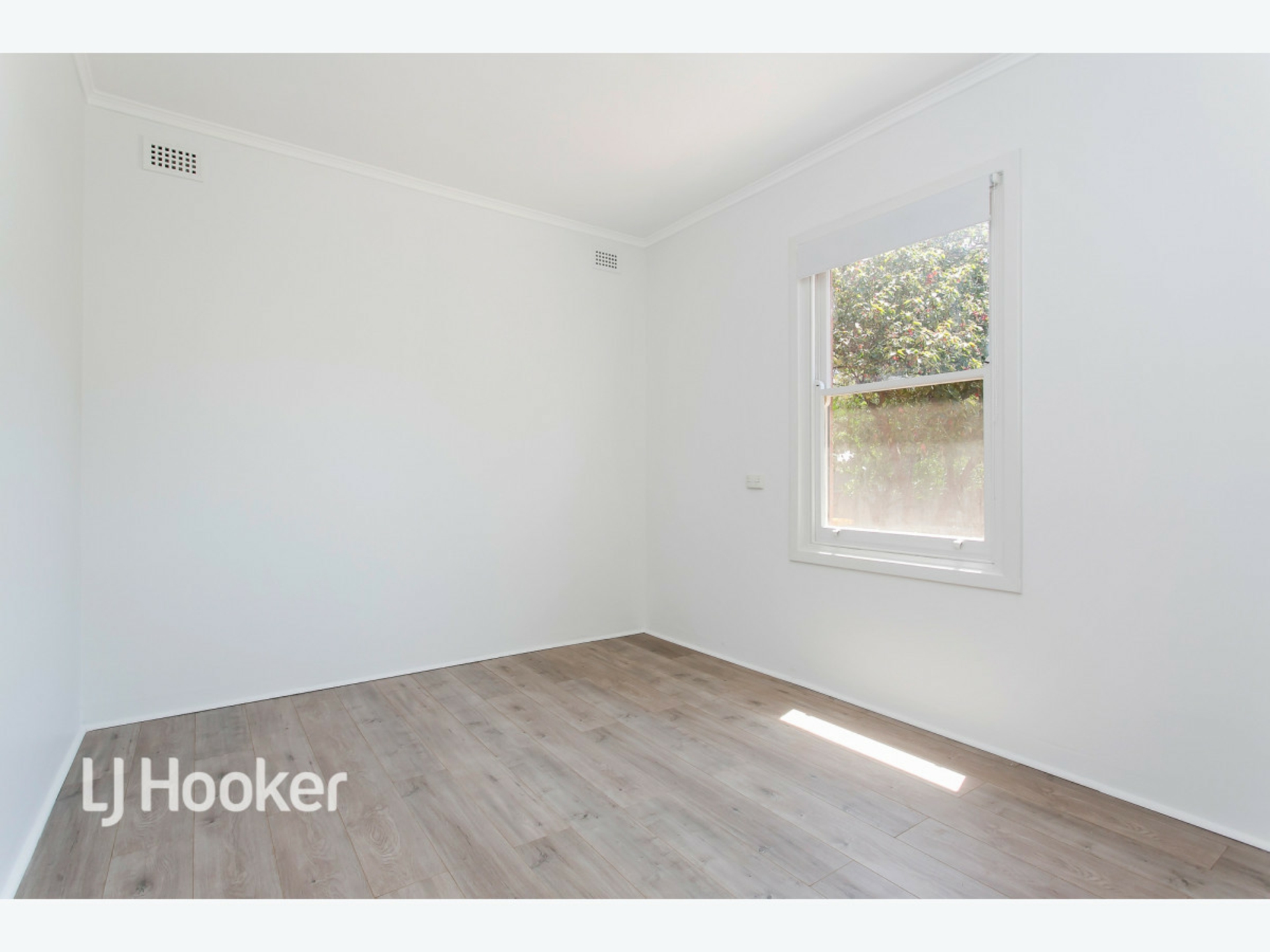 20 Victor Street — photo 7 of 14