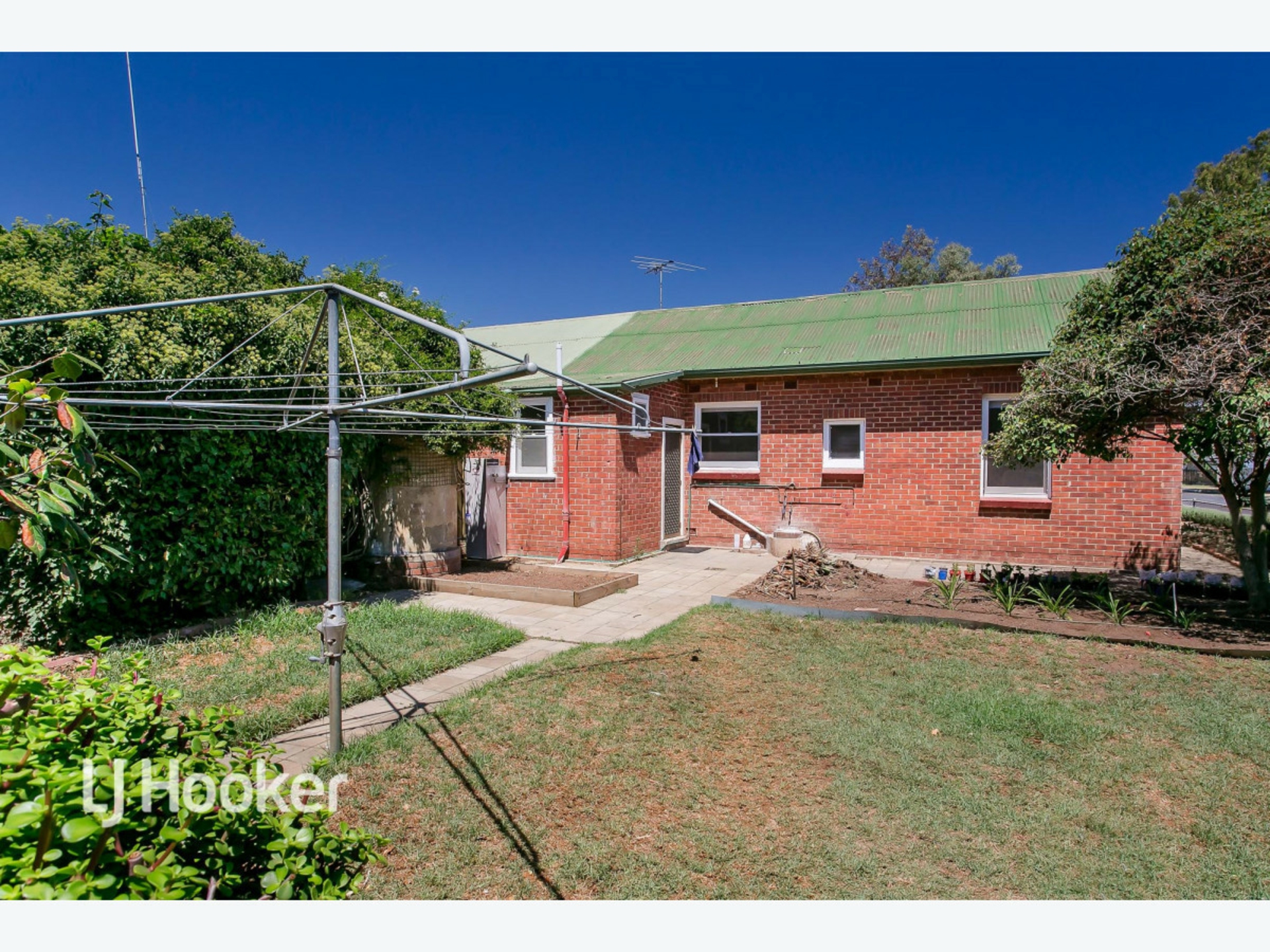 20 Victor Street — photo 12 of 14