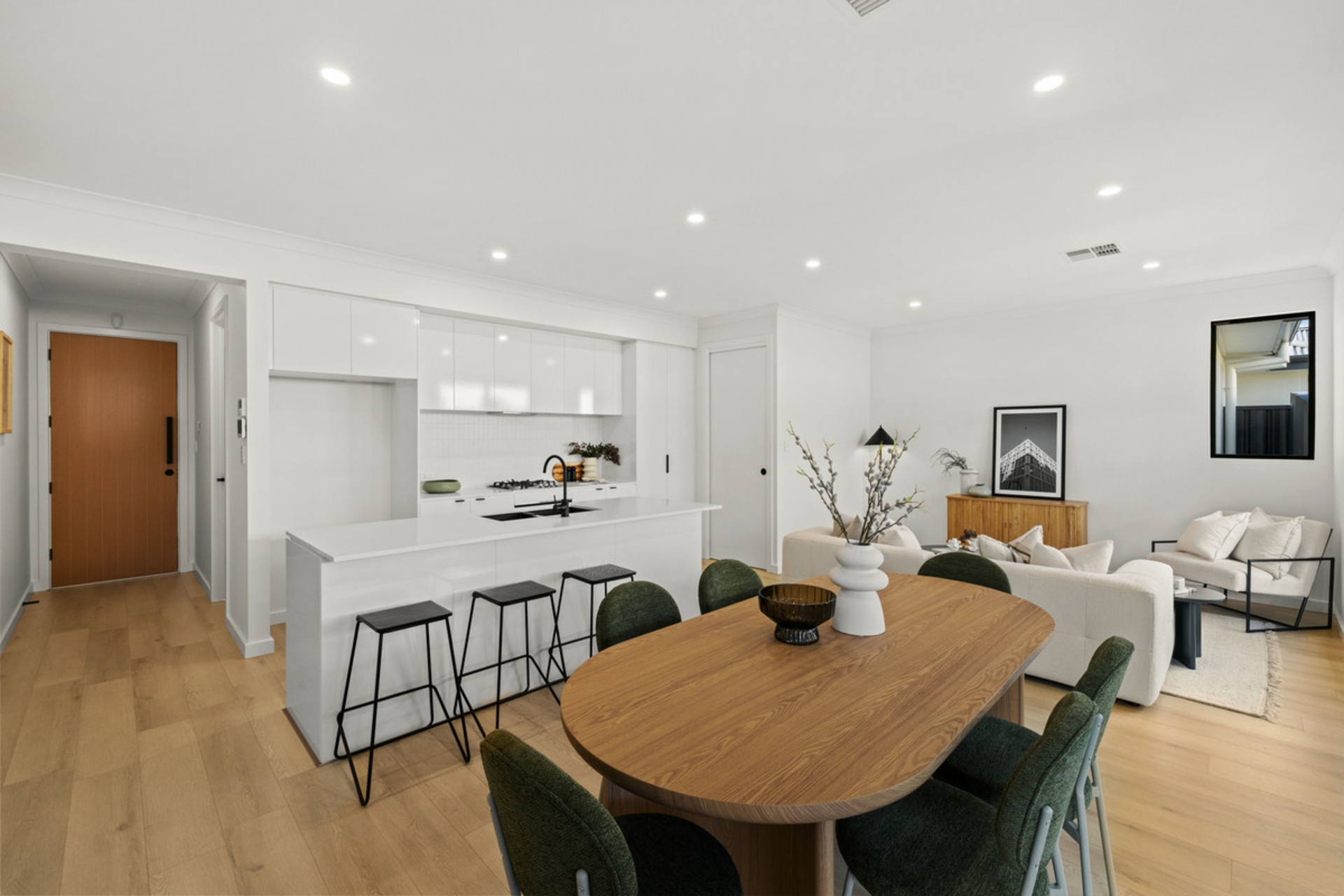 2C Crossley Avenue — photo 3 of 16