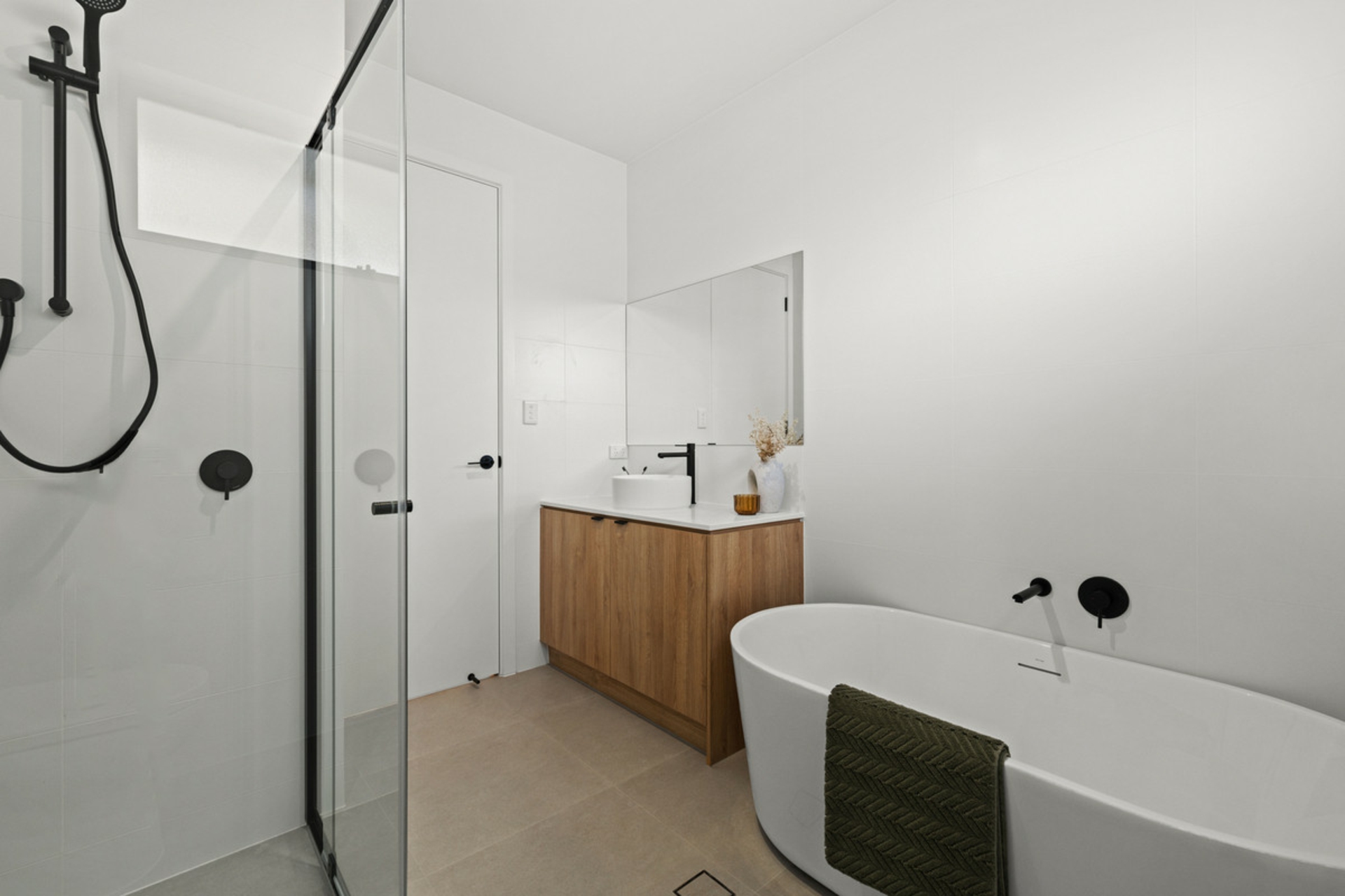 2C Crossley Avenue — photo 13 of 16