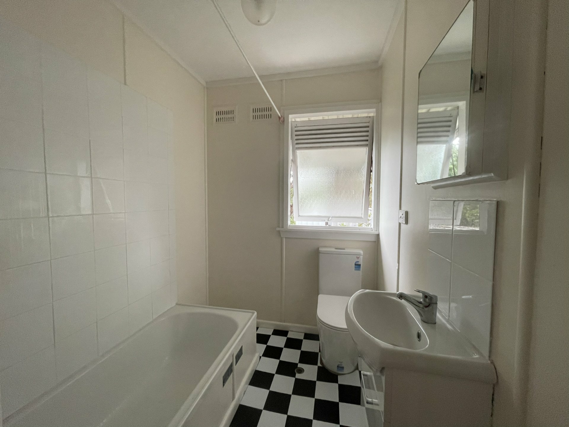 26 Ronald Road — photo 7 of 9