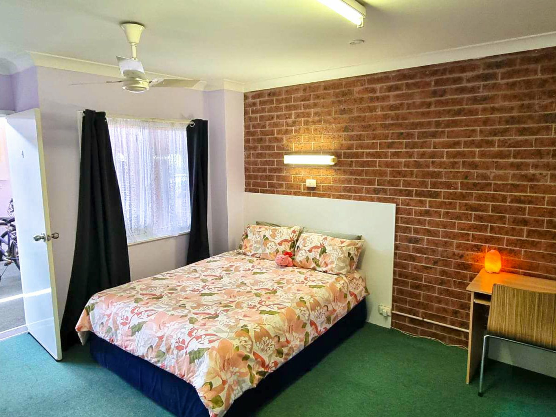 Taree, 2430